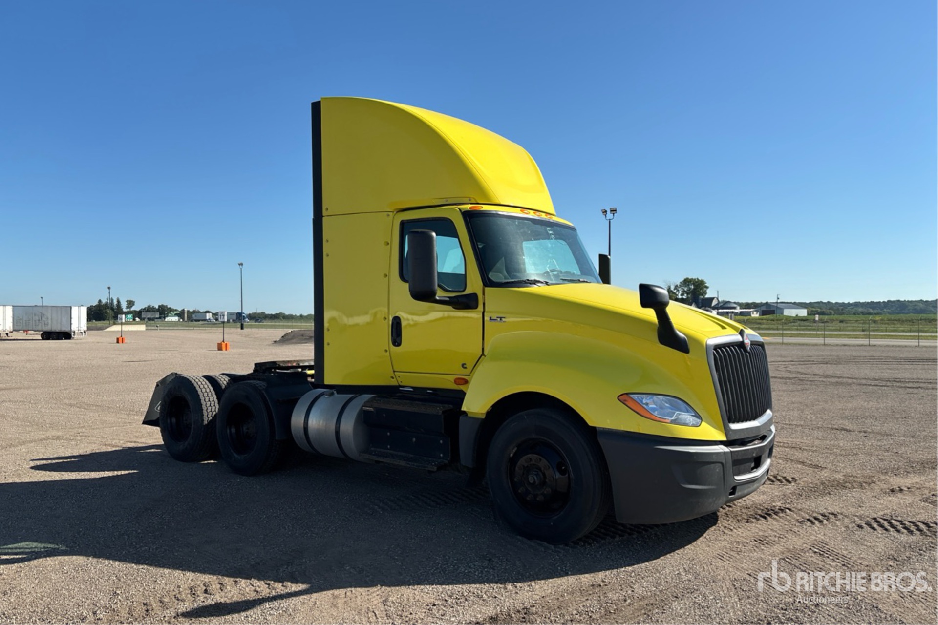 2023 International LT625