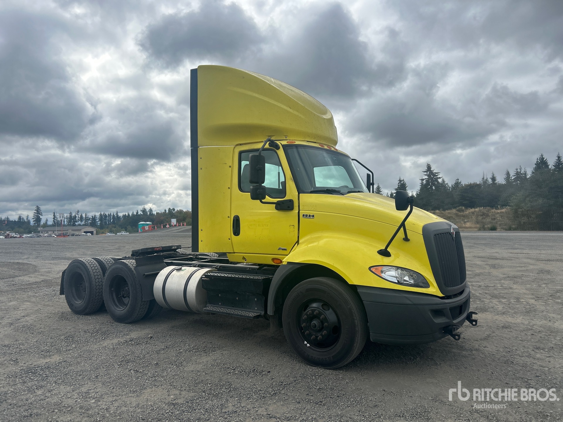 2023 International RH613