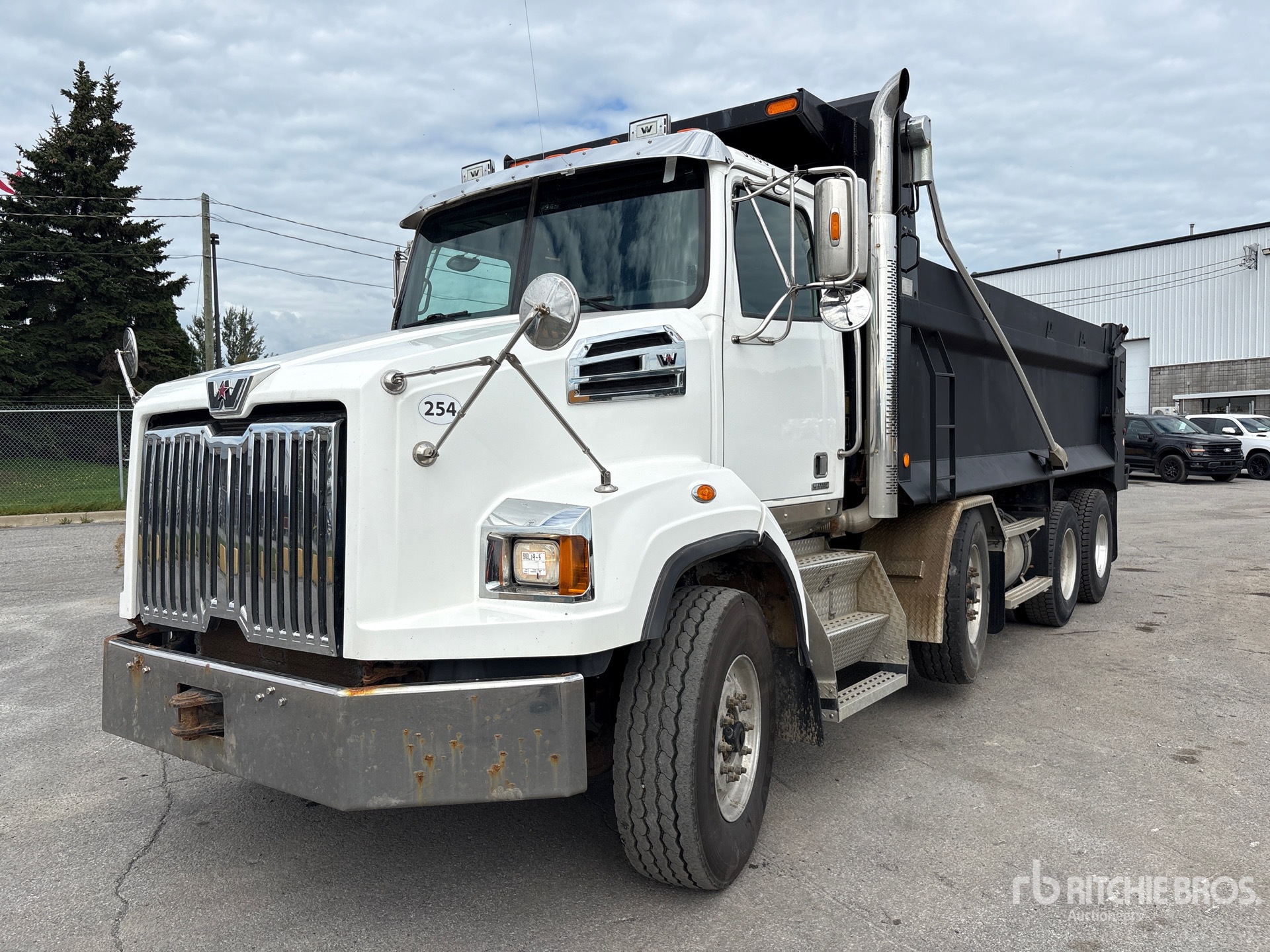 Photo of 2018 Western Star 4700