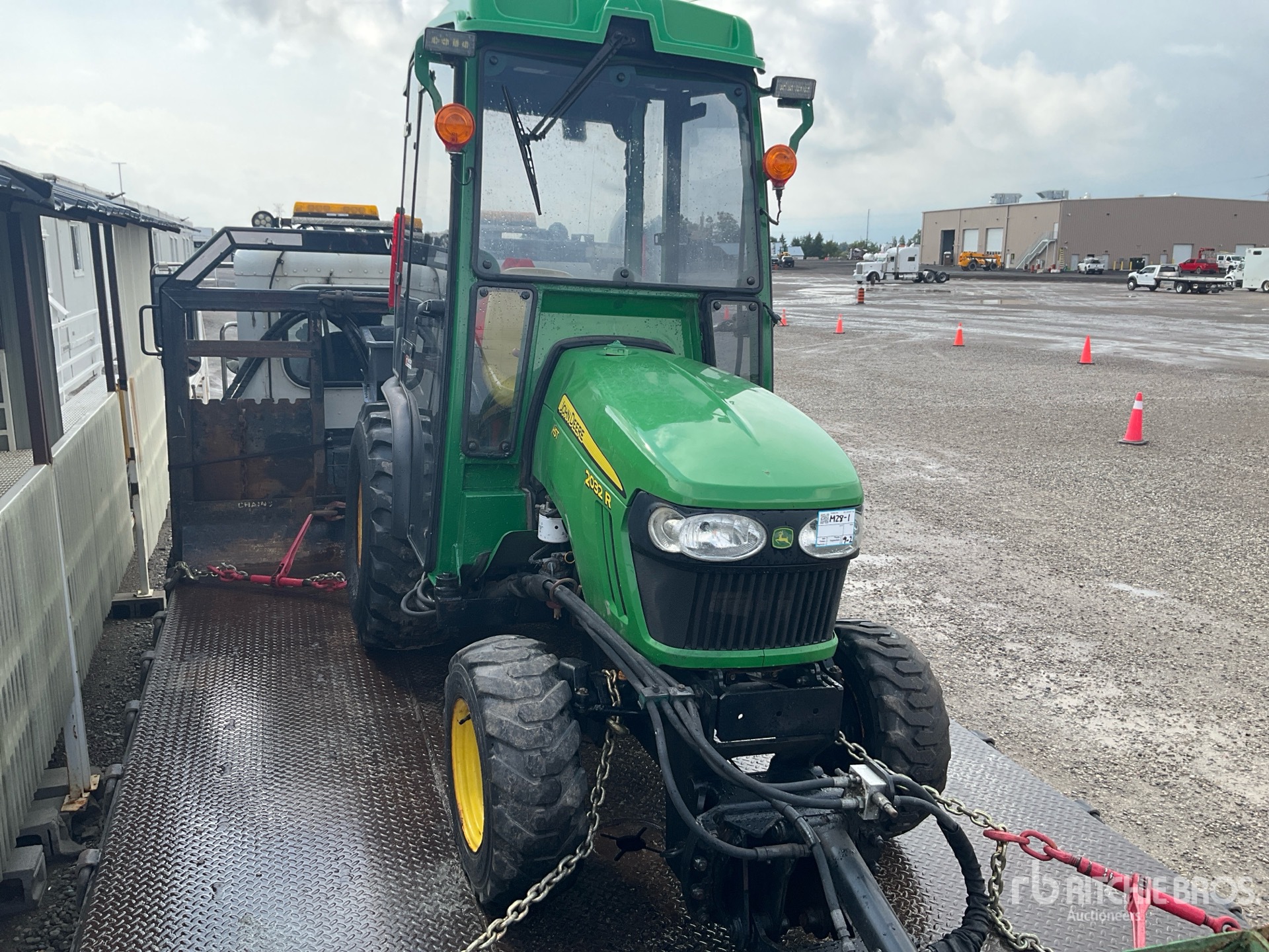 Photo of 2015 John Deere 2032R