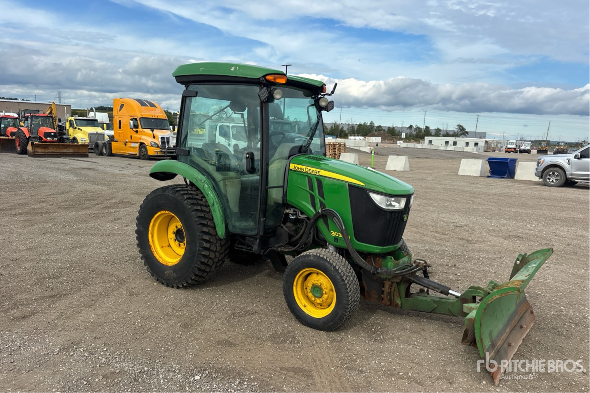 2017 John Deere 3039R