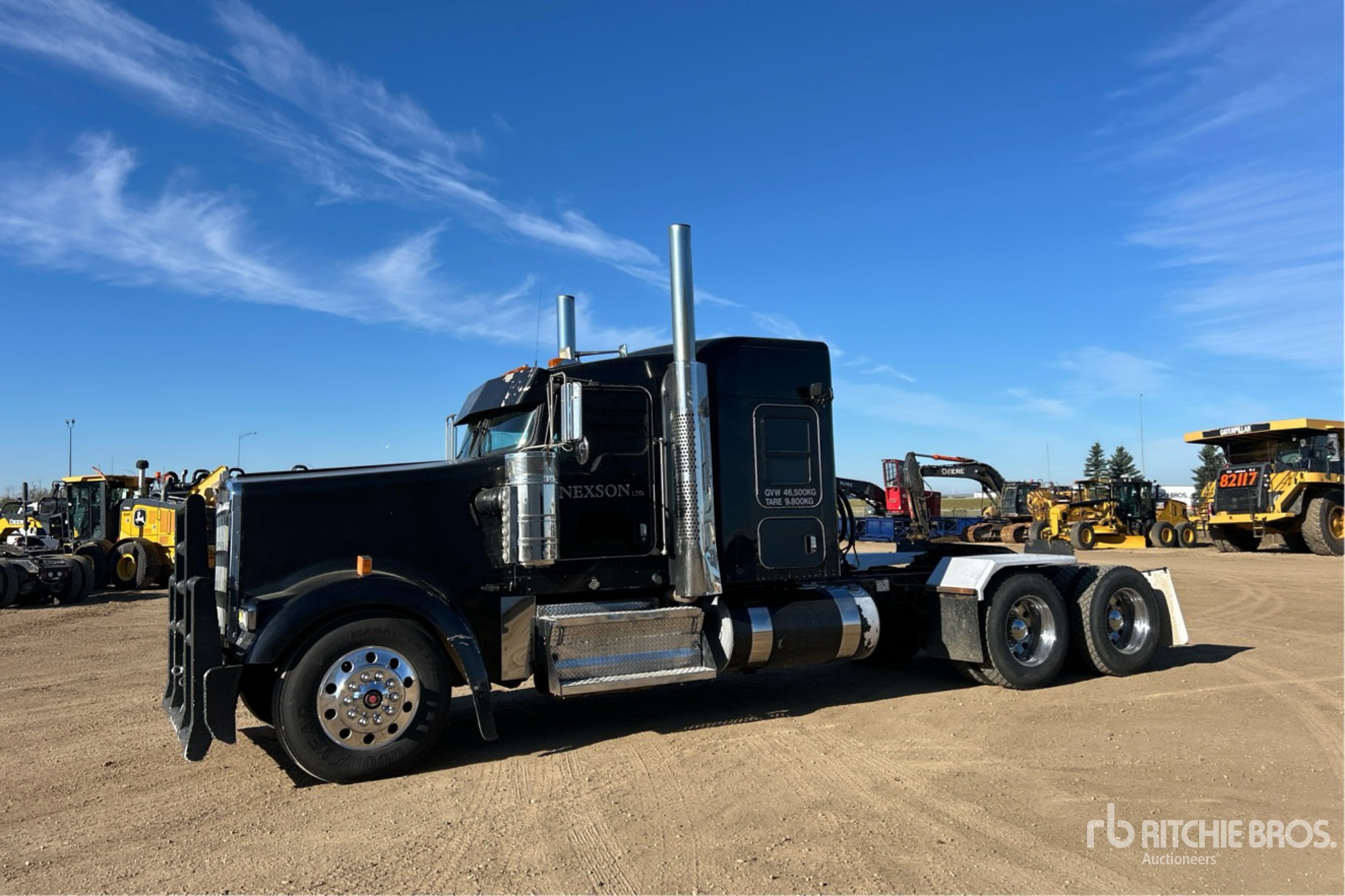 2023 Kenworth W900L