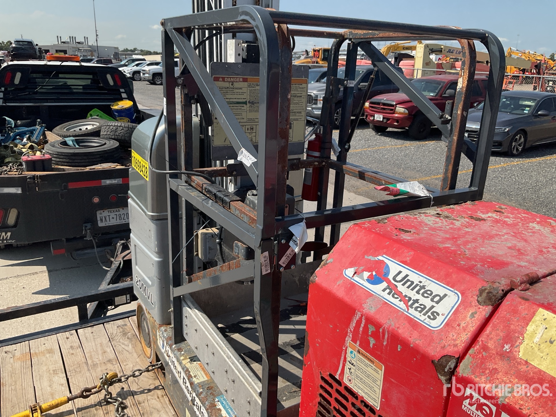 2018 JLG 20MVL