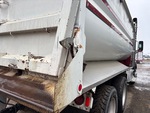 Configuration with Tailgate Latch