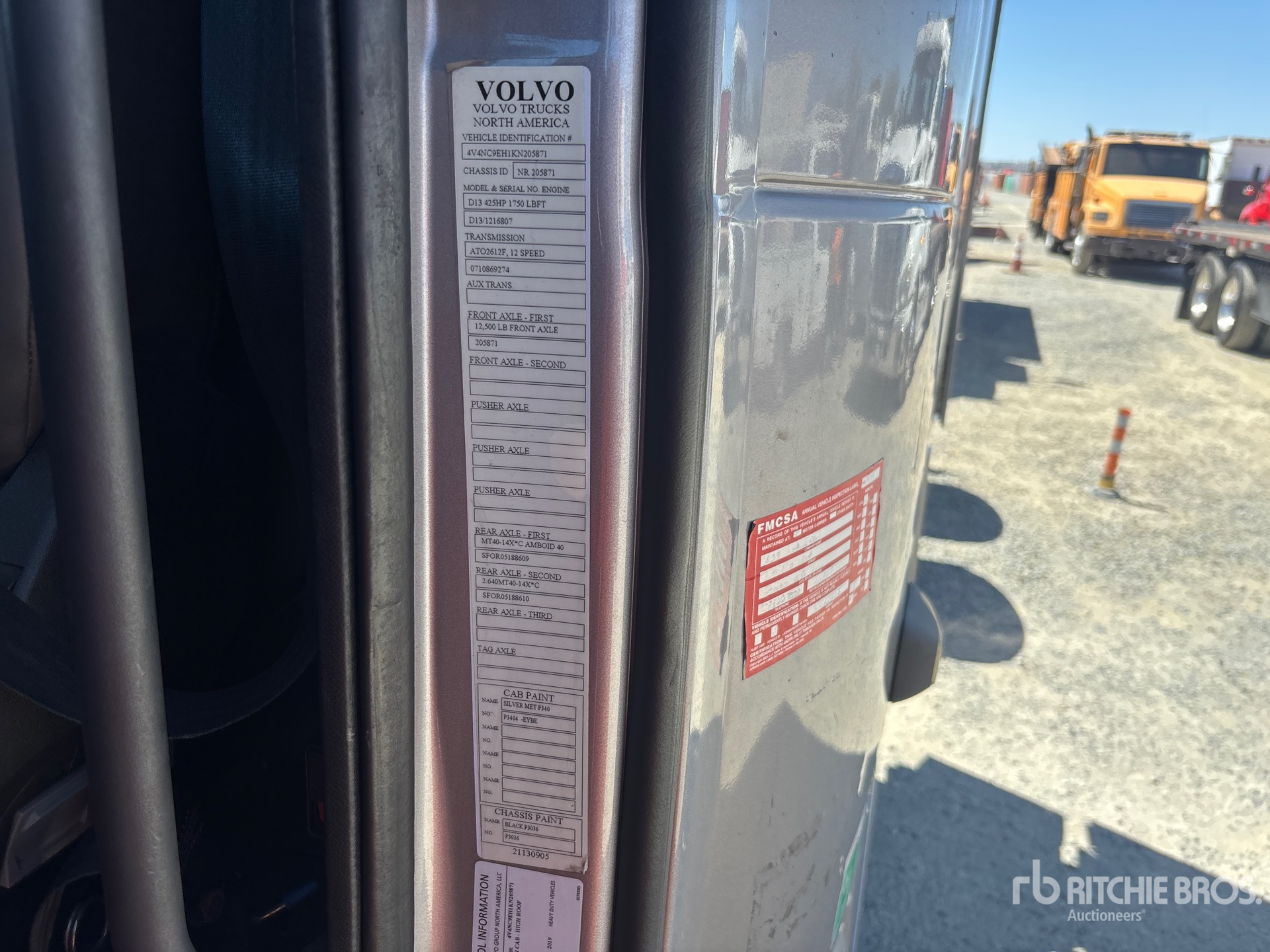 2019 Volvo VNL860