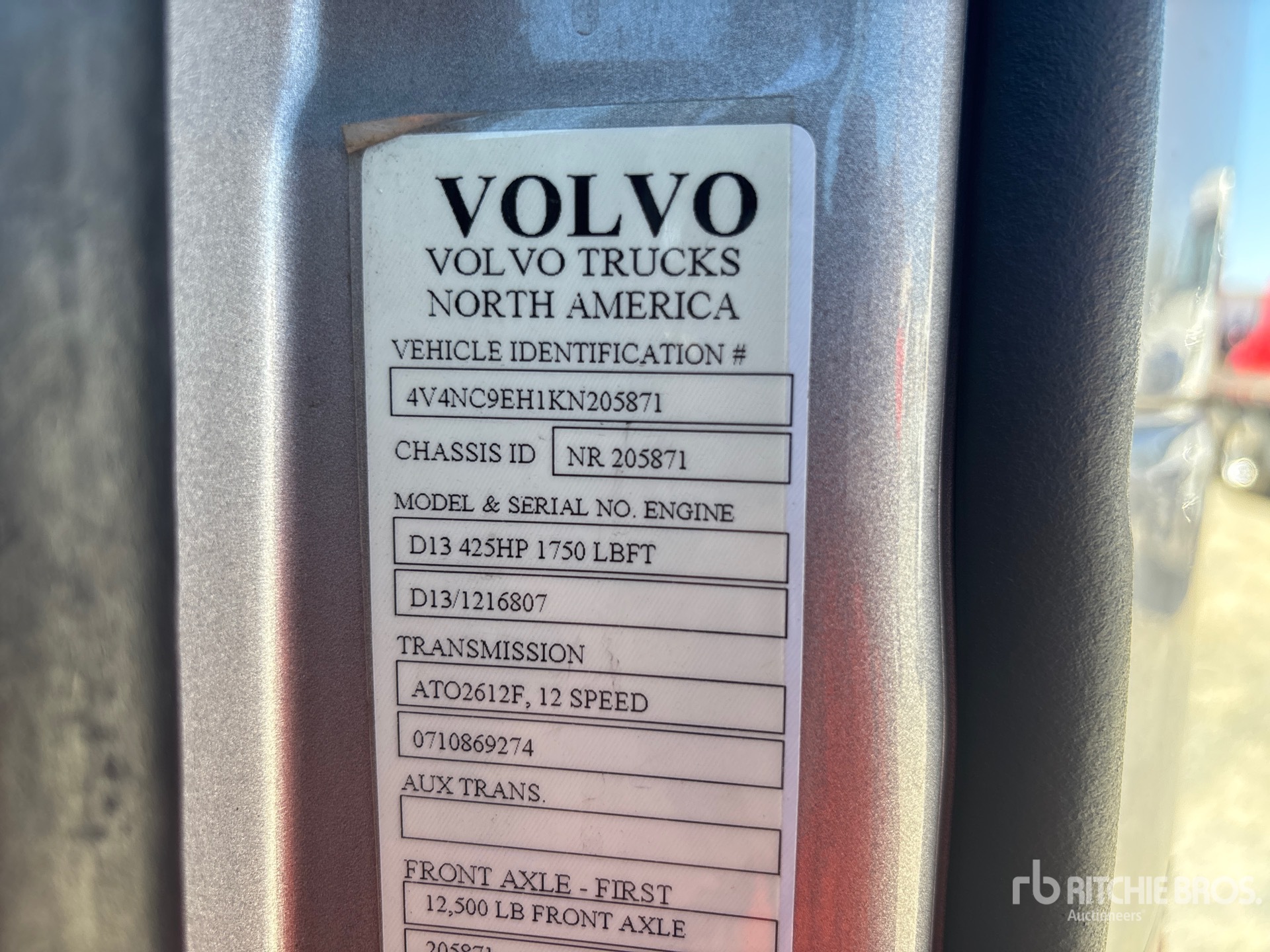 2019 Volvo VNL860
