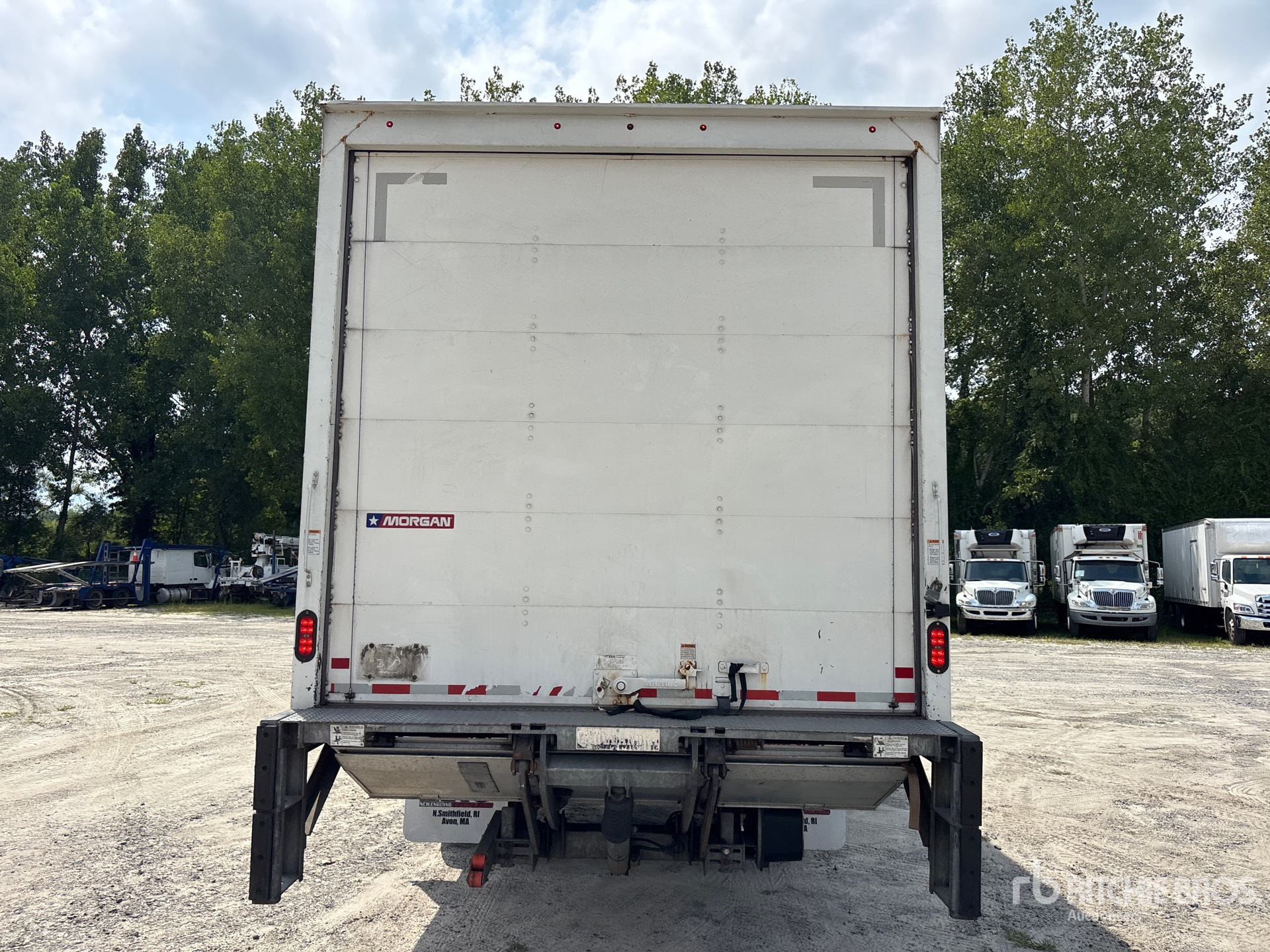 2022 Hino L6