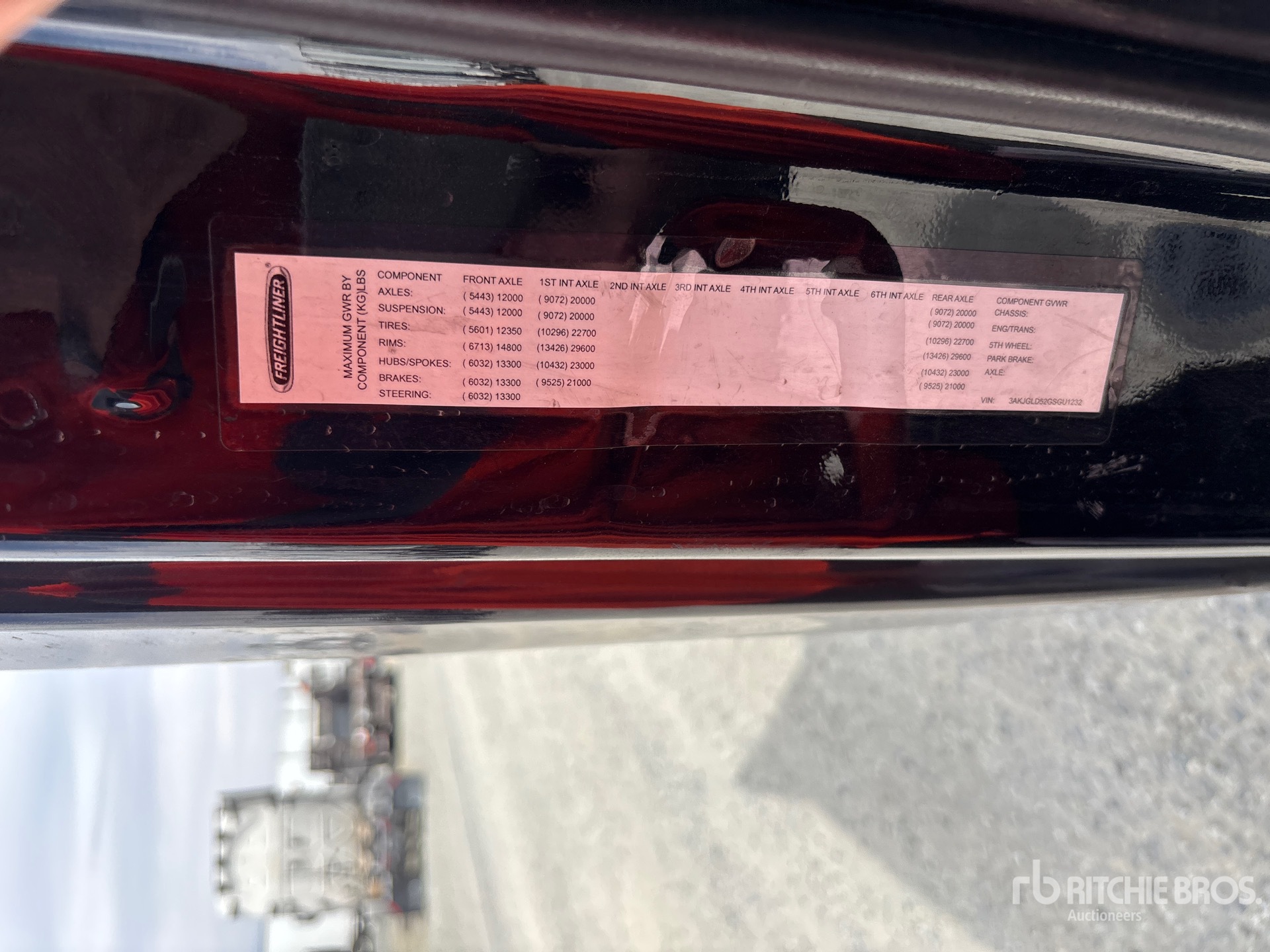 2016 Freightliner CASCADIA 125