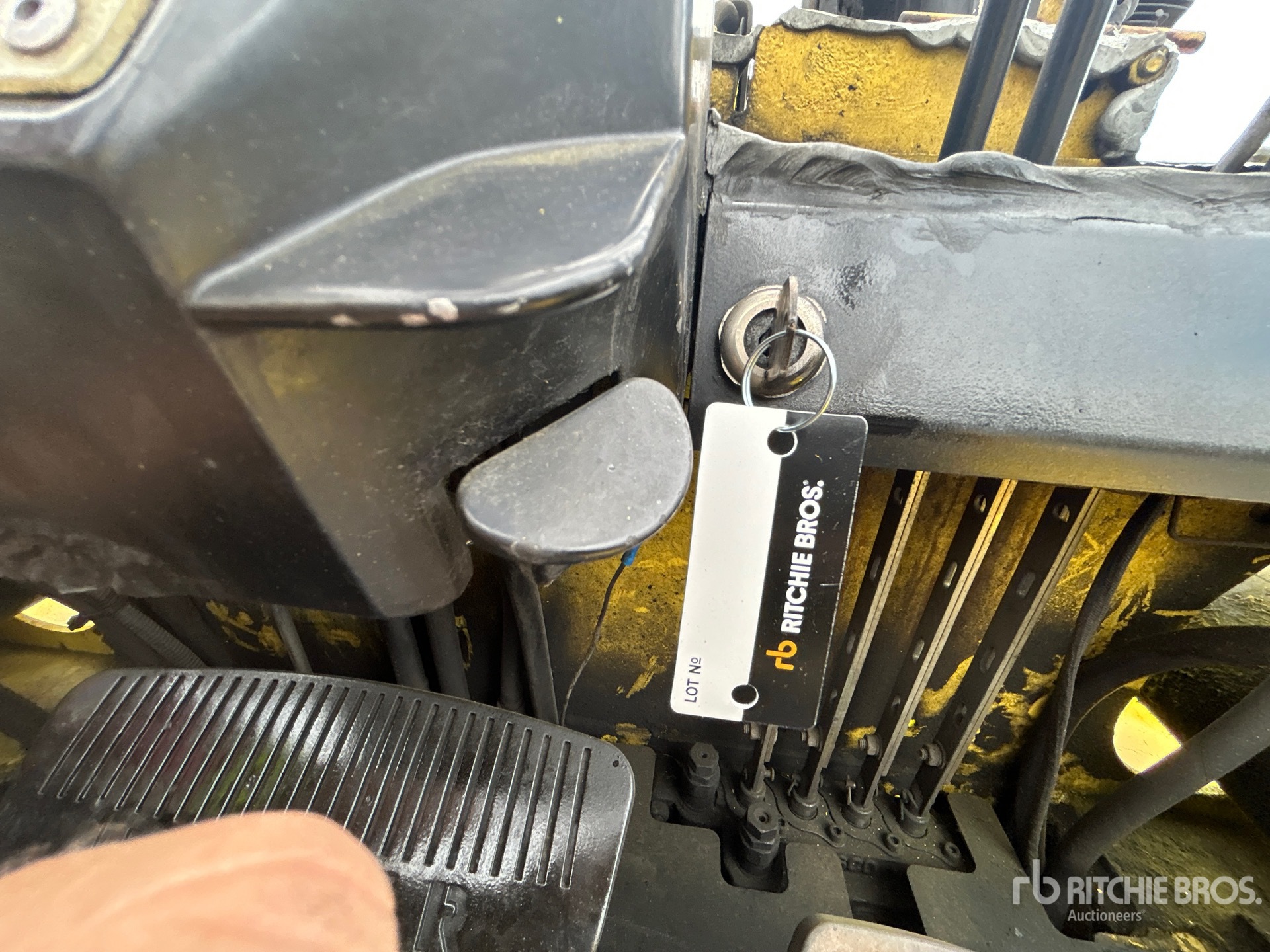 2000 Hyster S135XL2