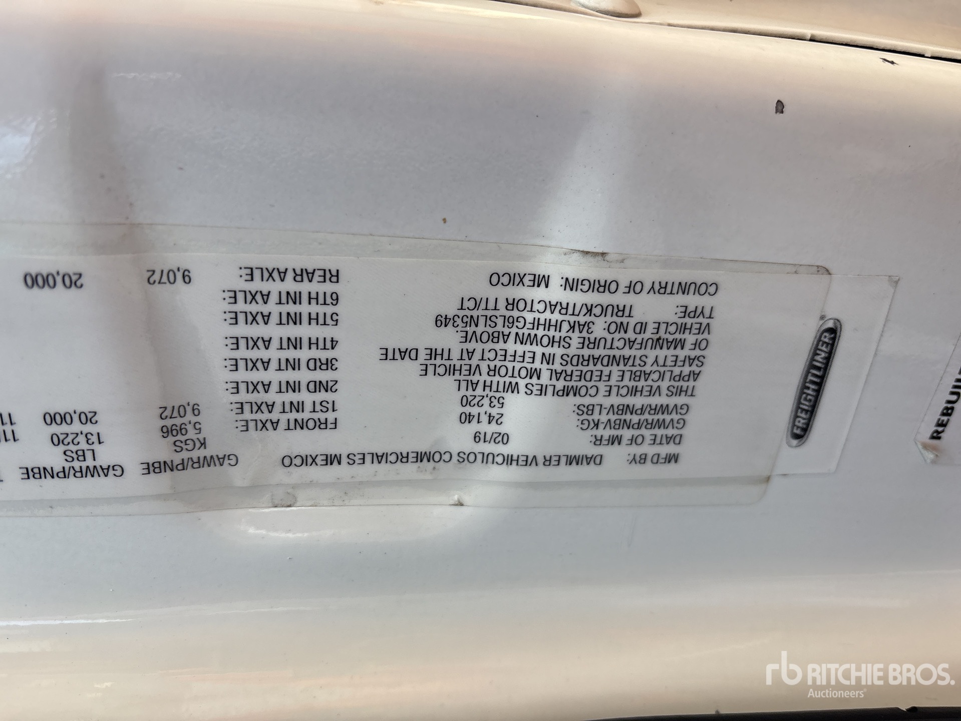 2020 Freightliner CASCADIA 126