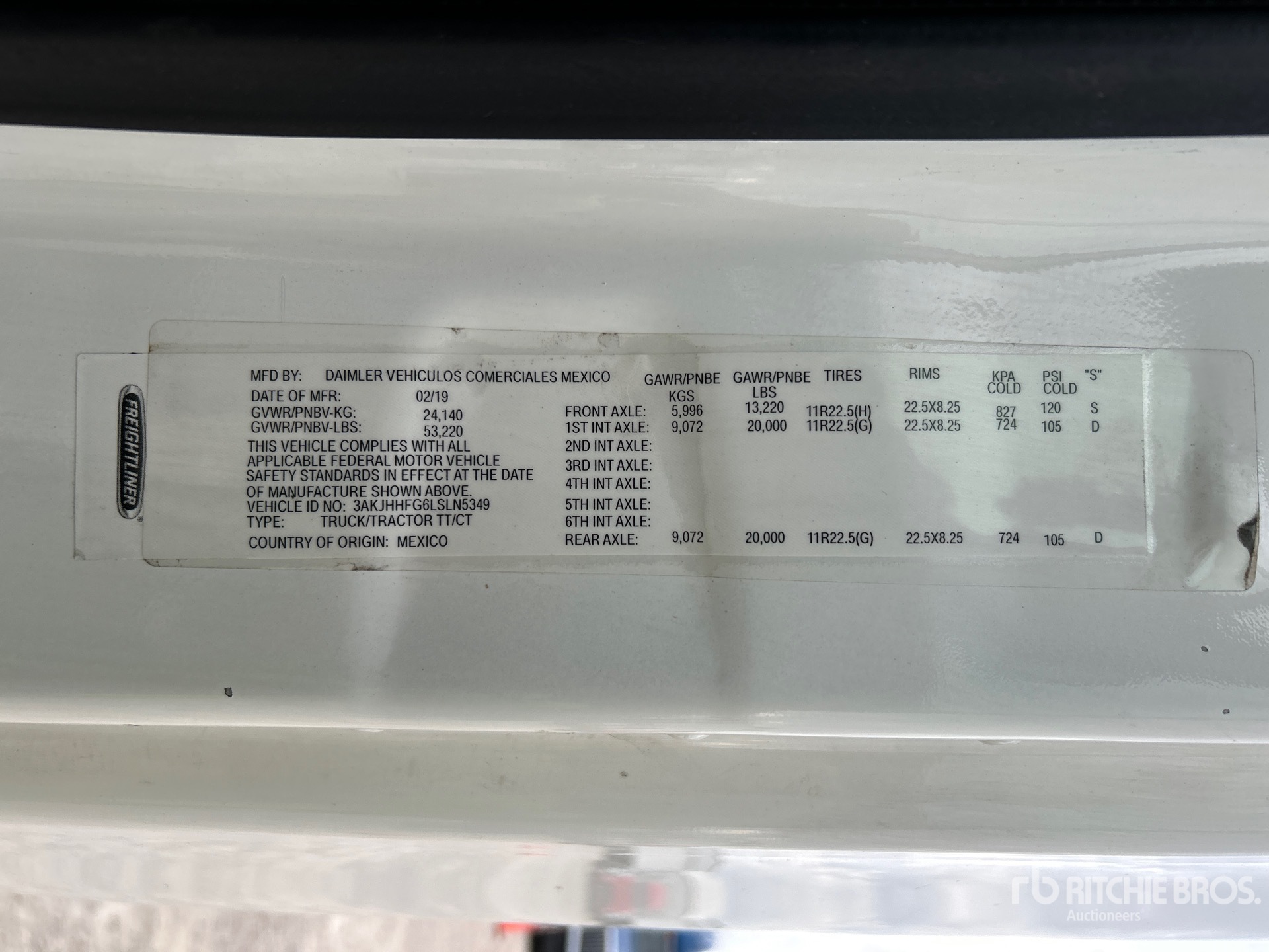 2020 Freightliner CASCADIA 126