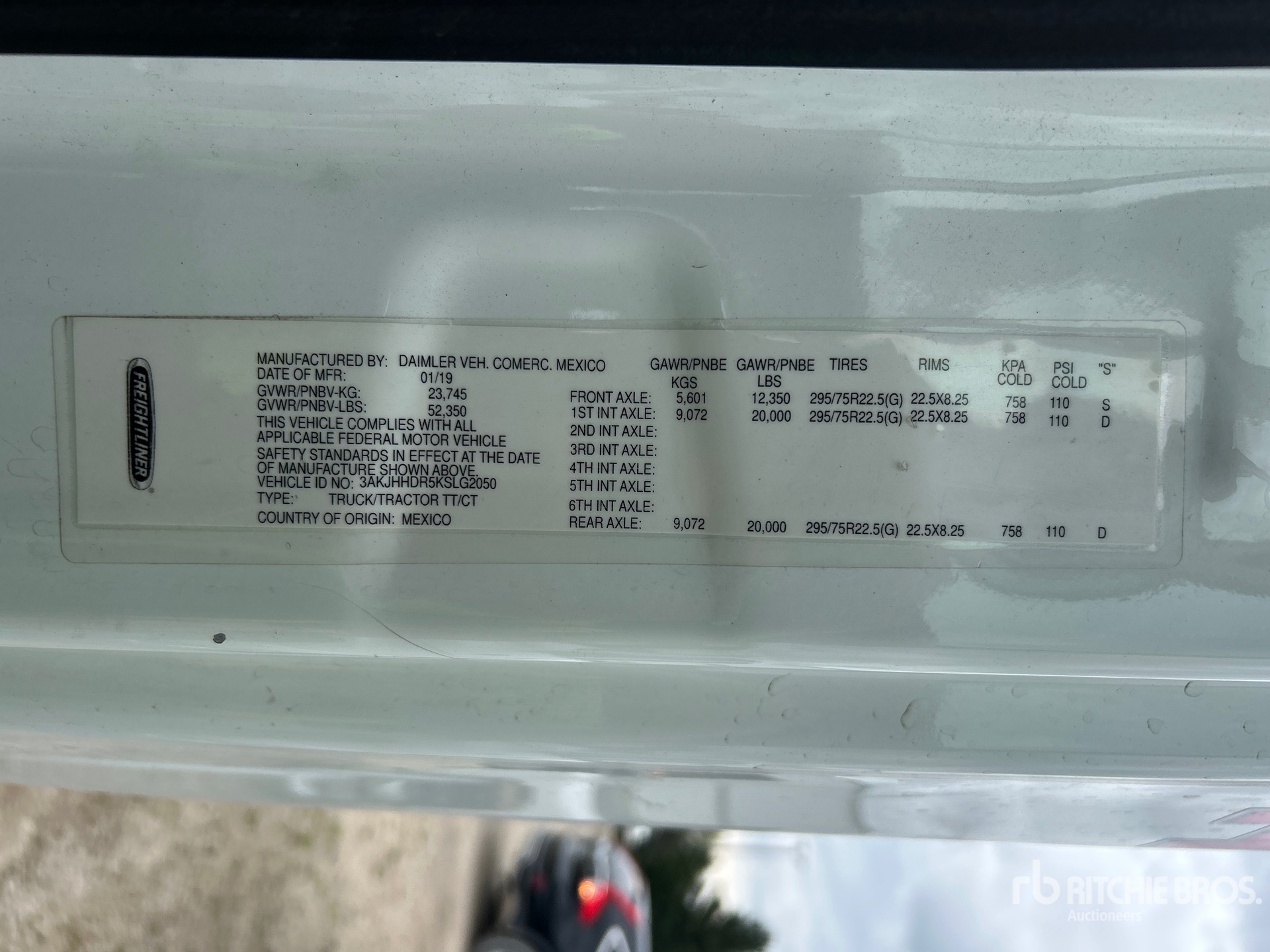 2019 Freightliner CASCADIA 126