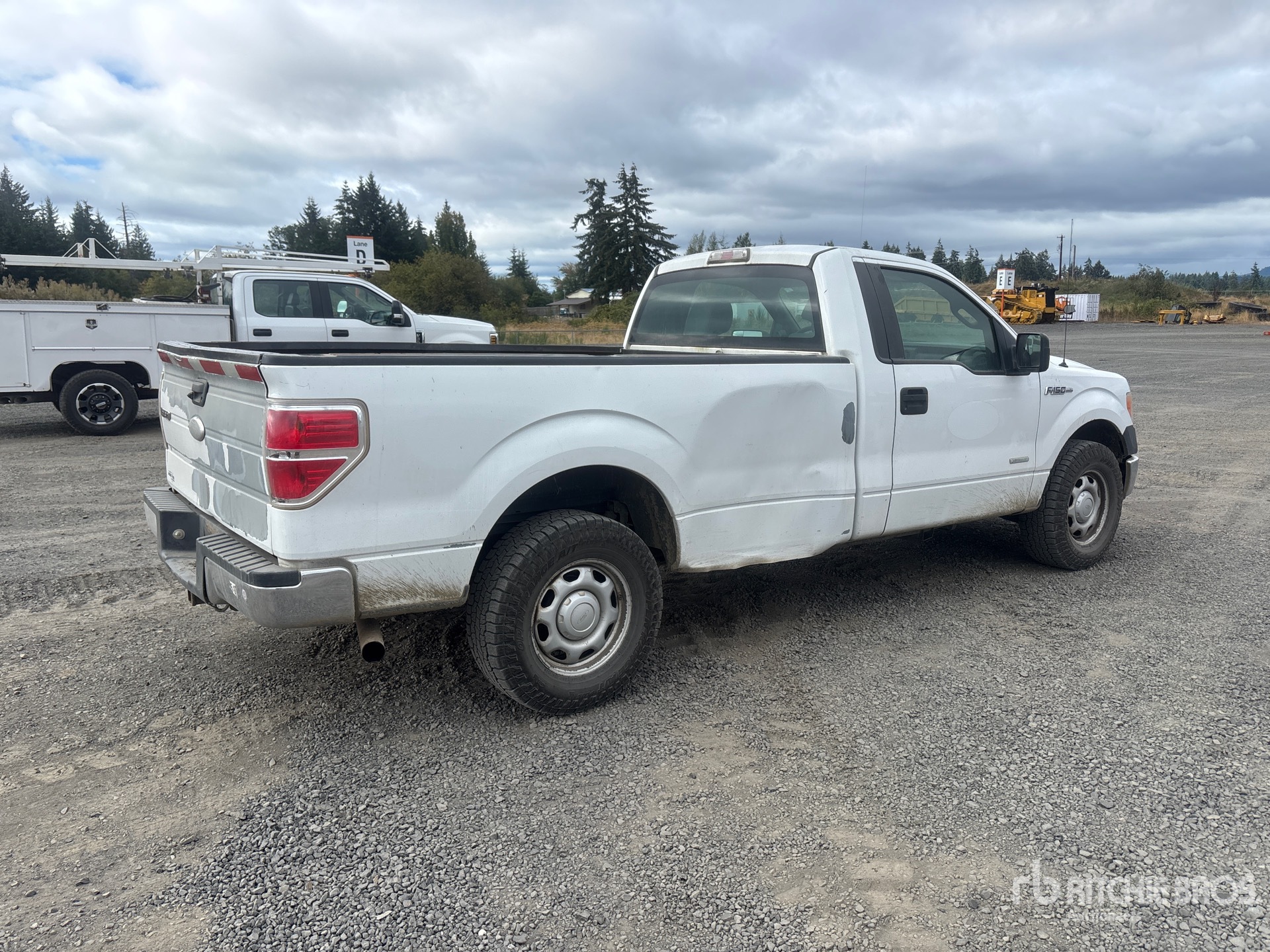 General Appearance with Picture, Right Rear Corner