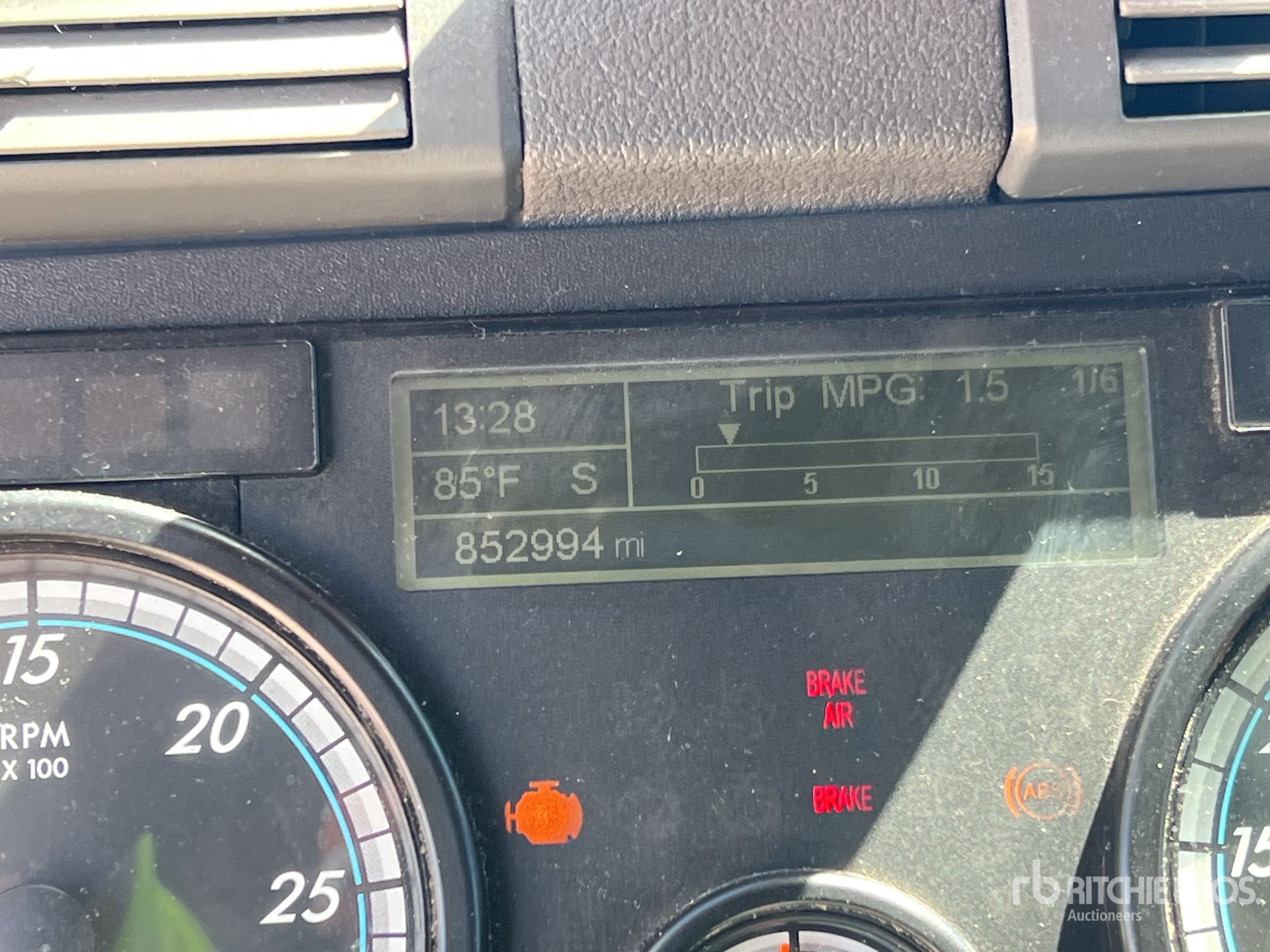 2016 Freightliner CASCADIA 125