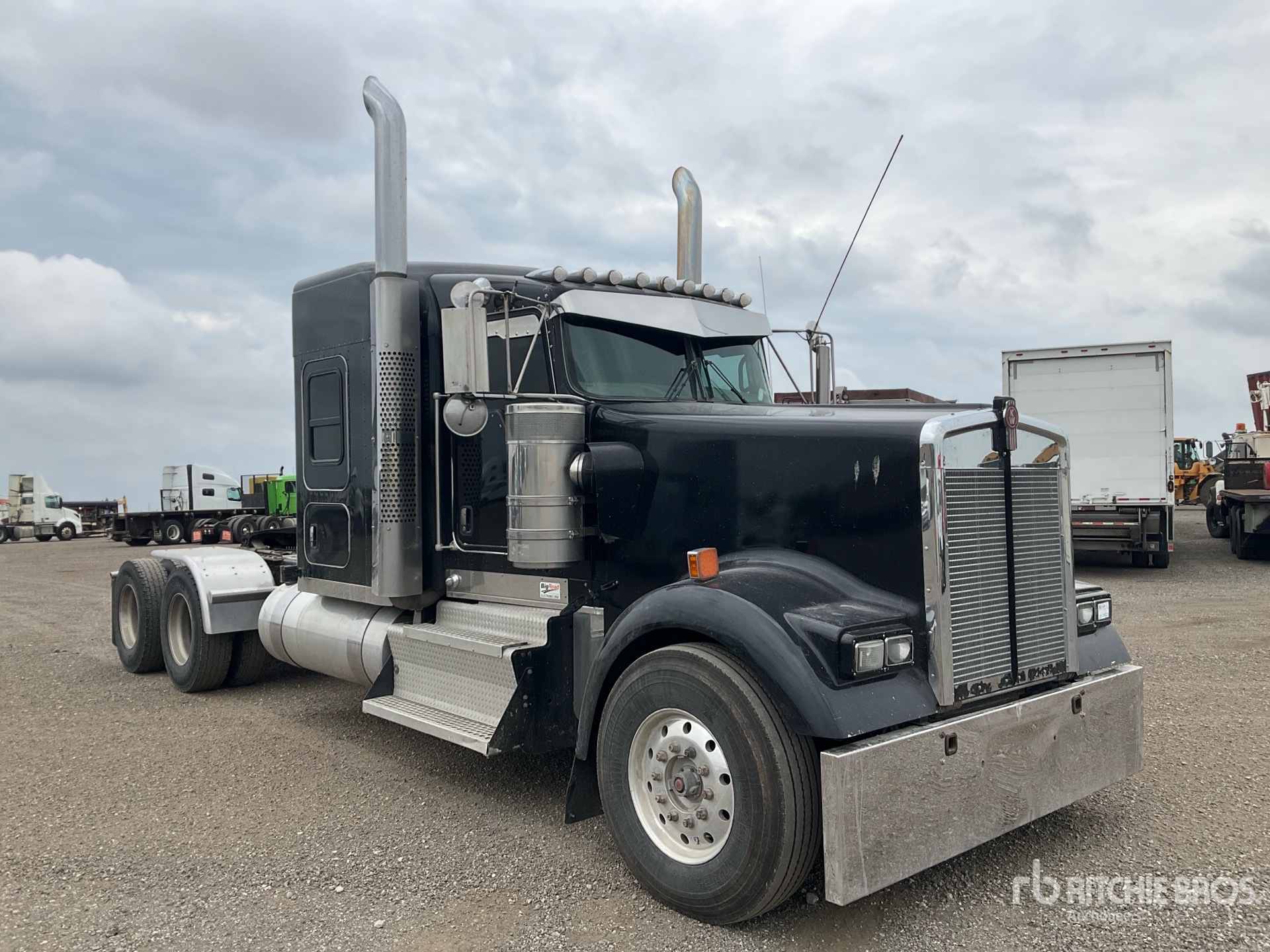 2016 Kenworth W900