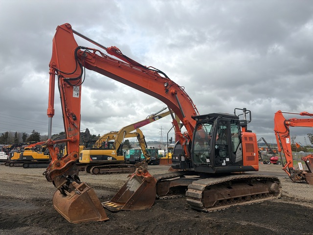 2016 Hitachi ZX225USLC-5B Tracked Excavator