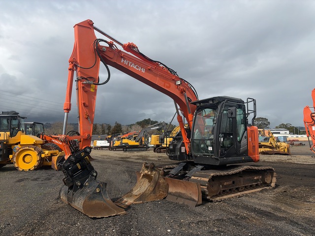 2018 Hitachi ZX135US-5B Tracked Excavator