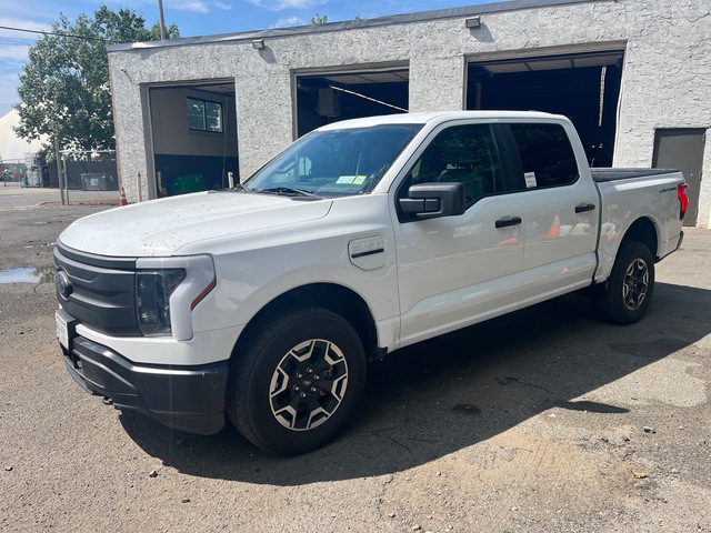2022 Ford F-150 Lightning Pro 4x4 Crew Cab Electric Pickup
