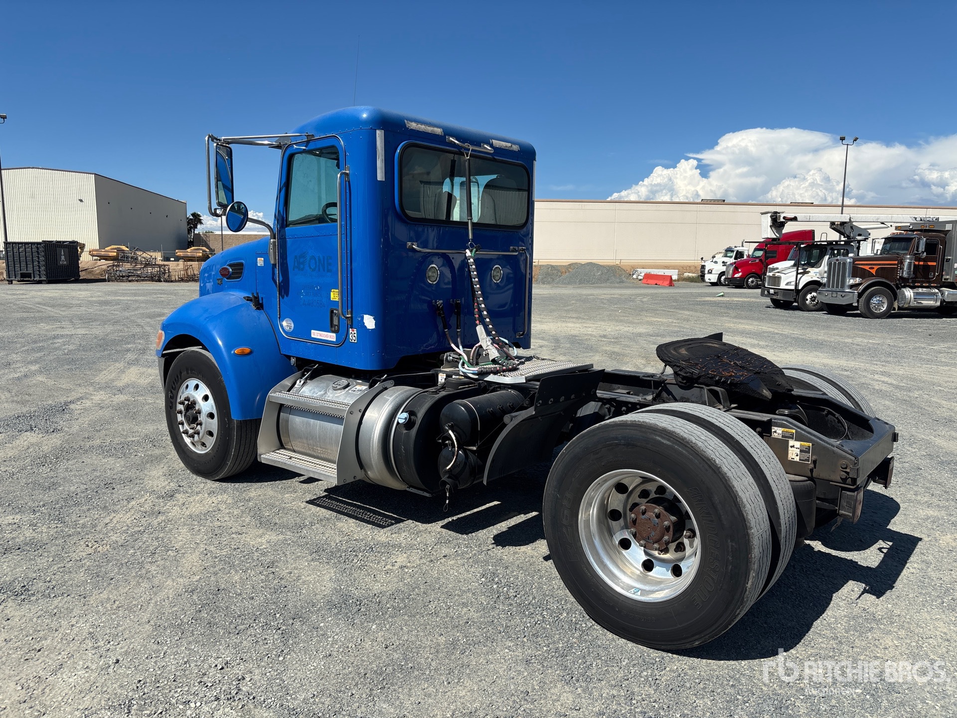 2013 Peterbilt 337
