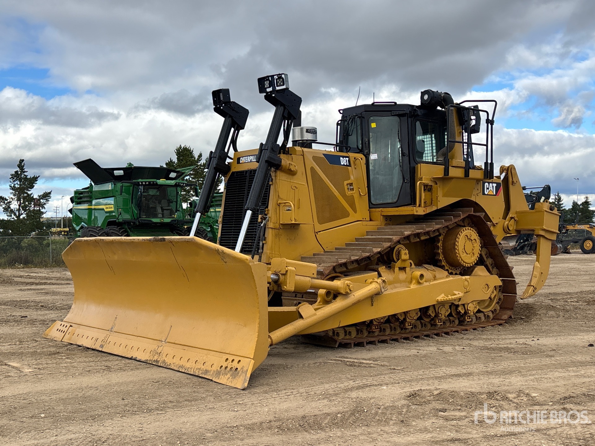 Photo of 2014 Caterpillar D8T