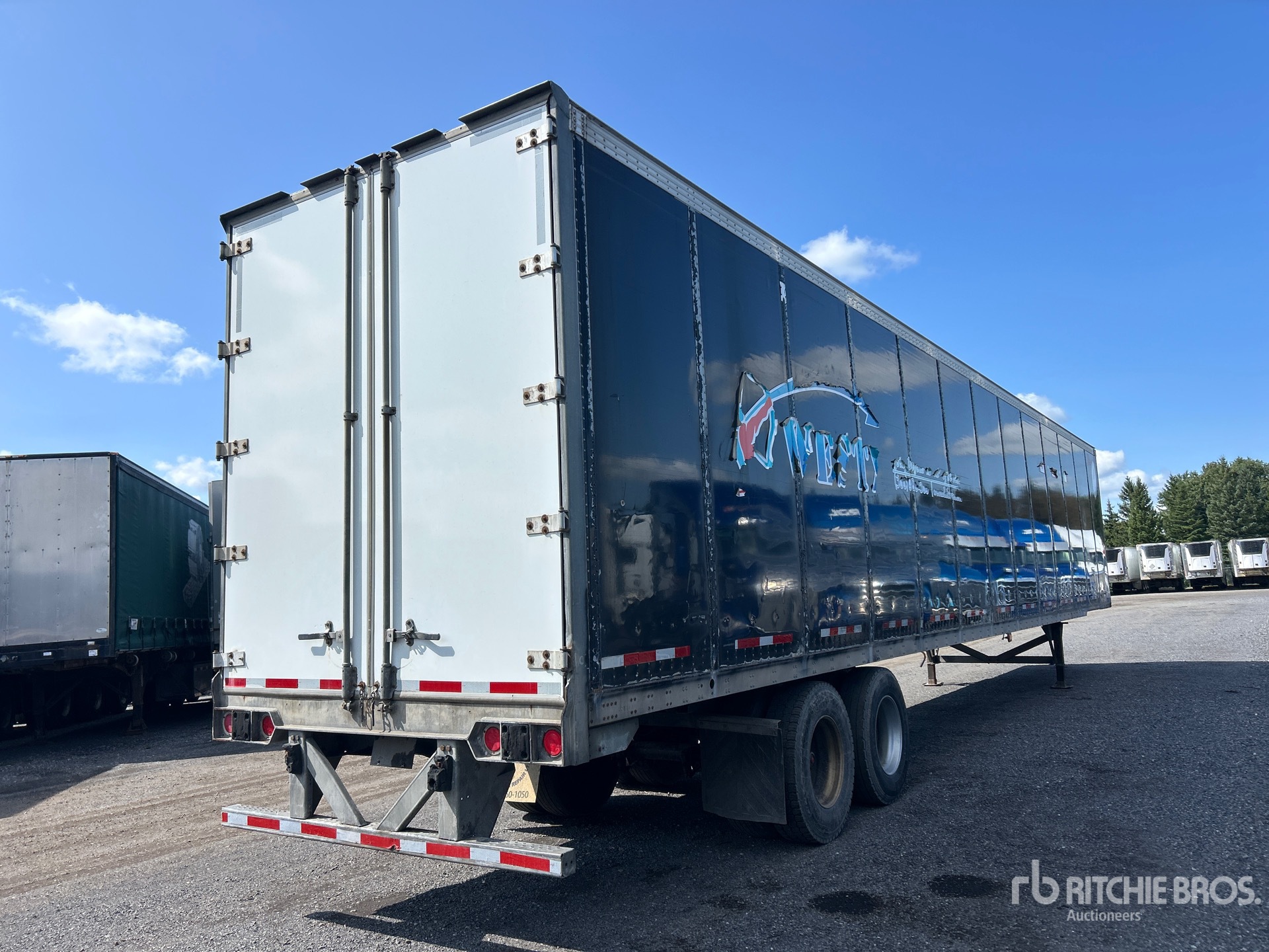 2012 Vanguard 53 ft x 102 in T/A
