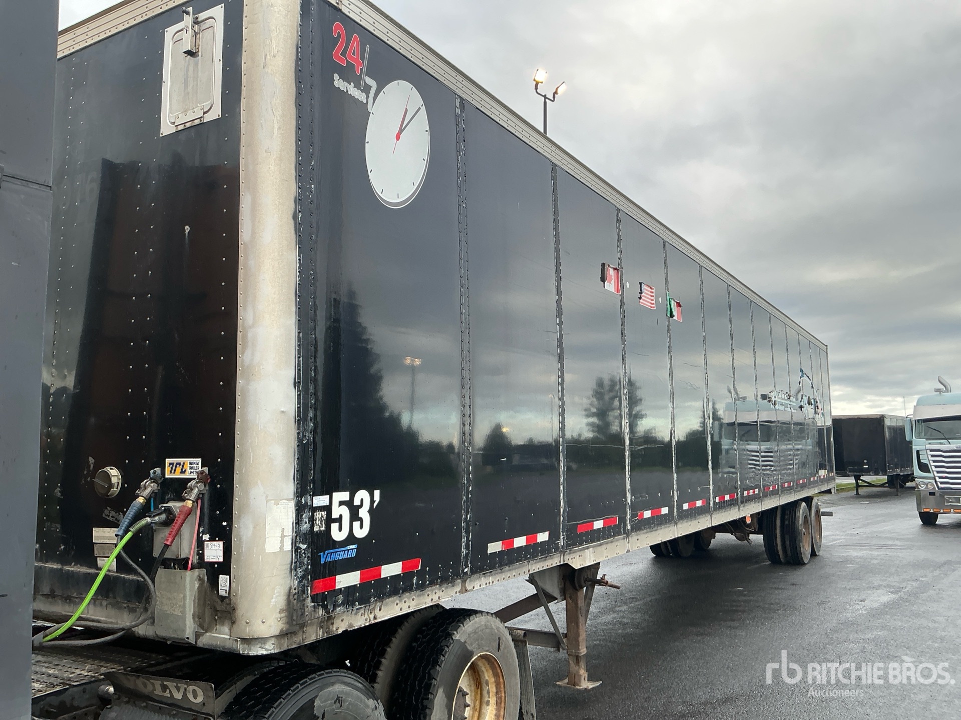 2012 Vanguard 53 ft x 102 in T/A