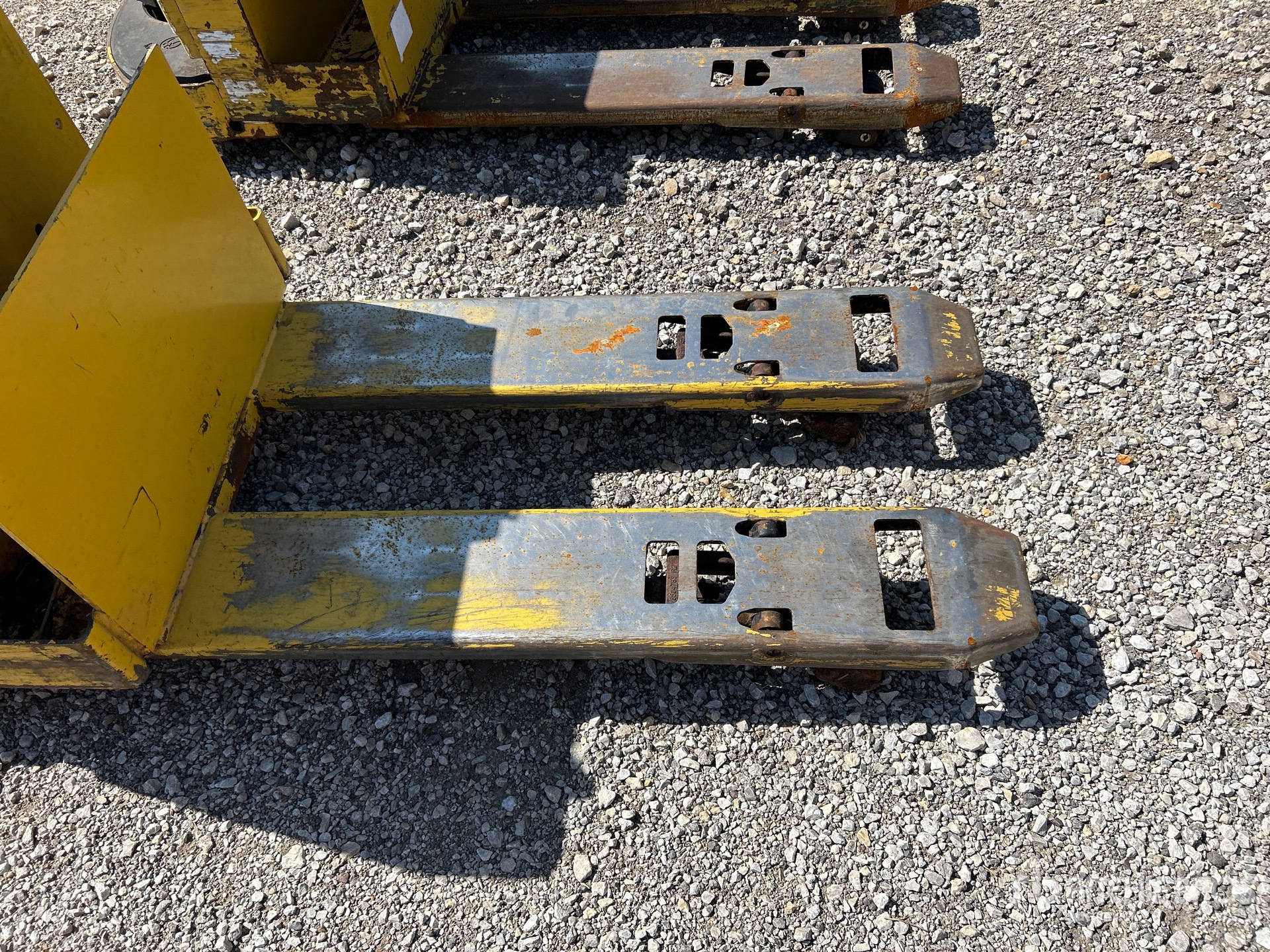 2022 Yale MPW065SEN12T274