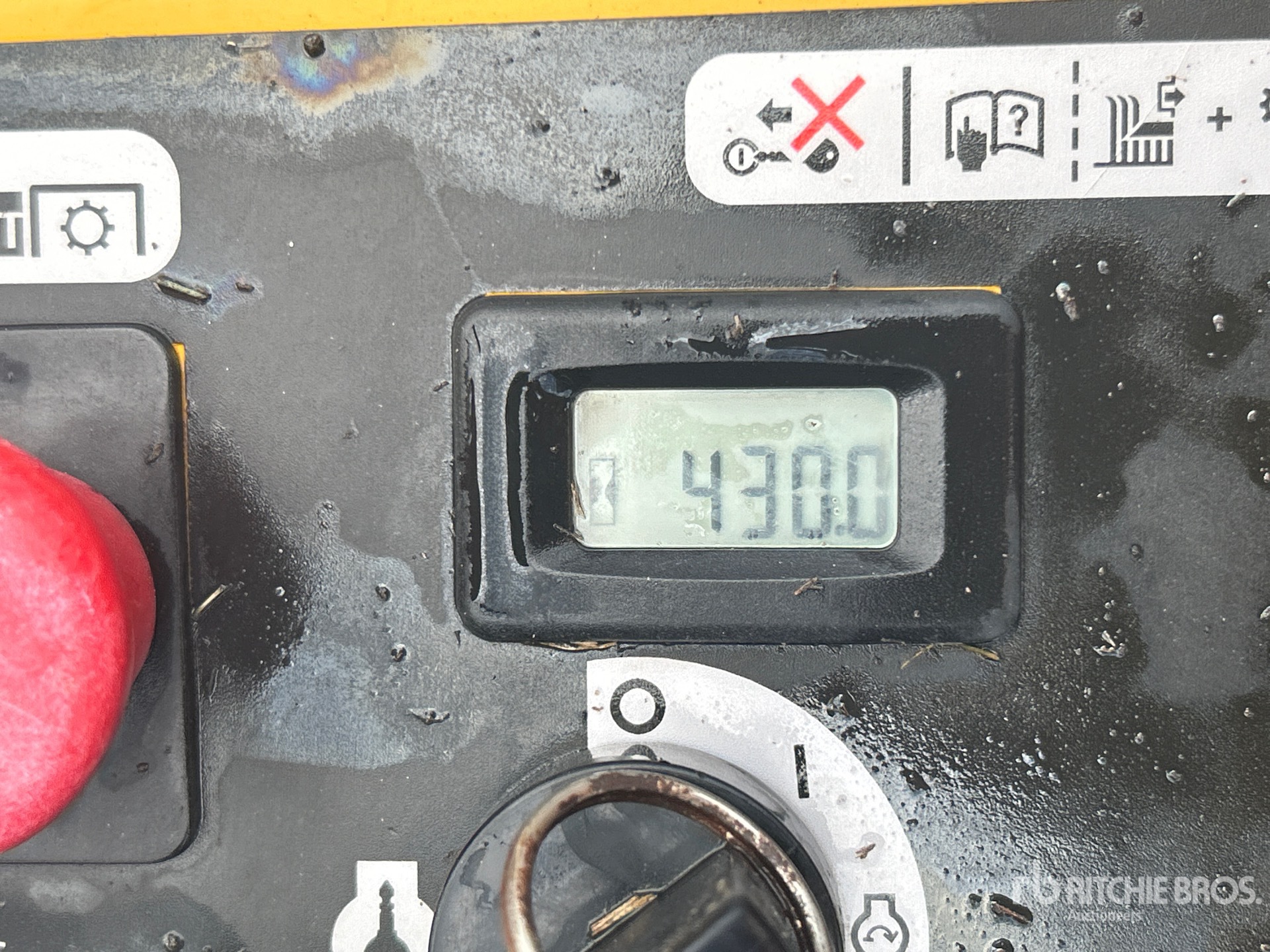General Appearance with Hour Meter / Odometer