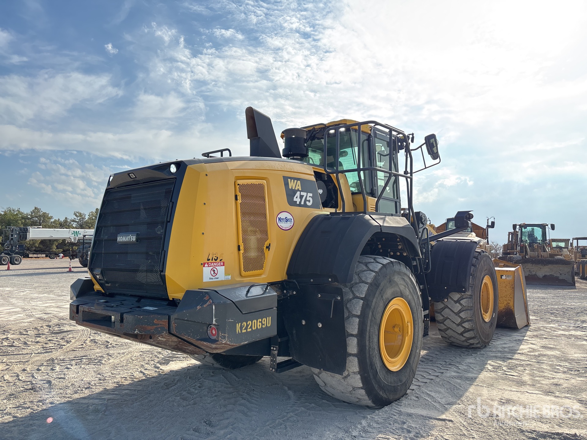 2022 Komatsu WA475-10