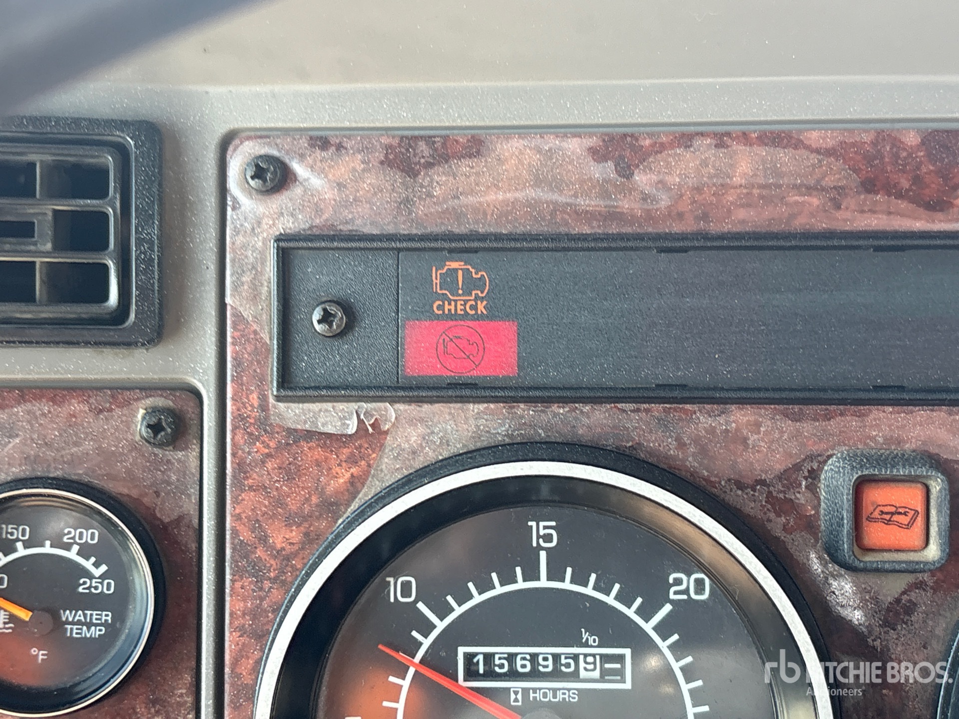2010 Kenworth T370