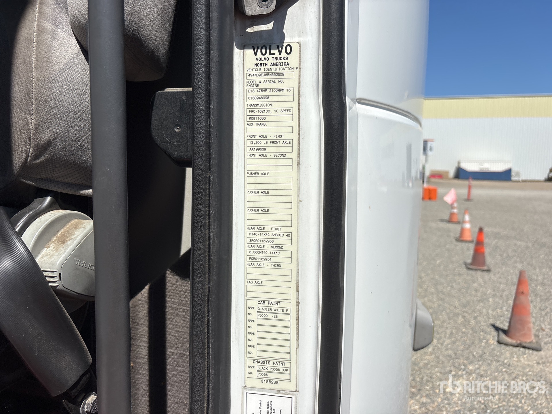 2011 Volvo VNL