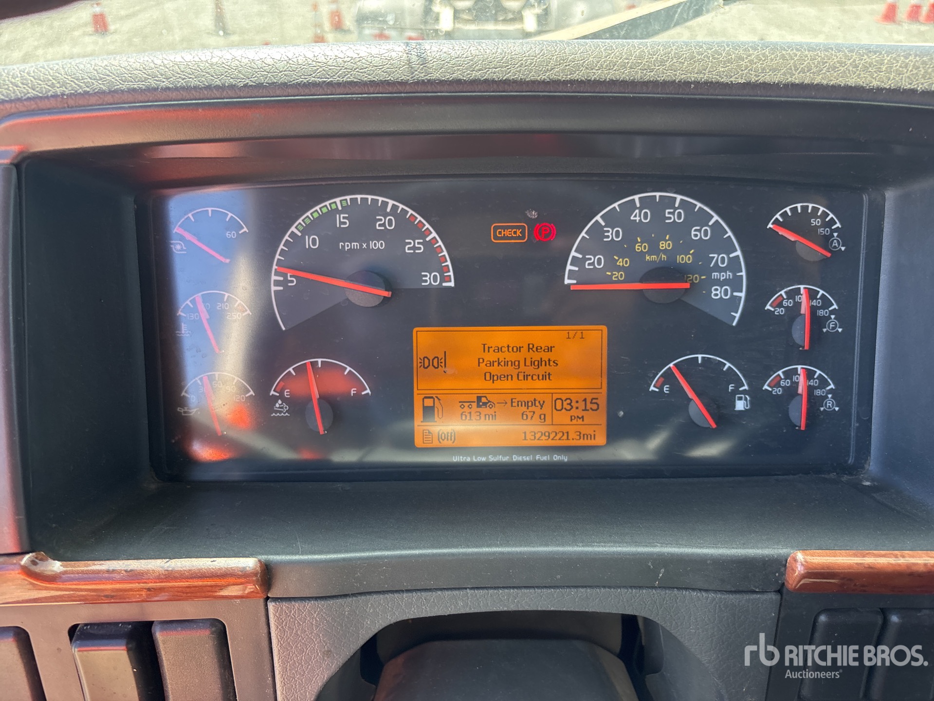 2011 Volvo VNL