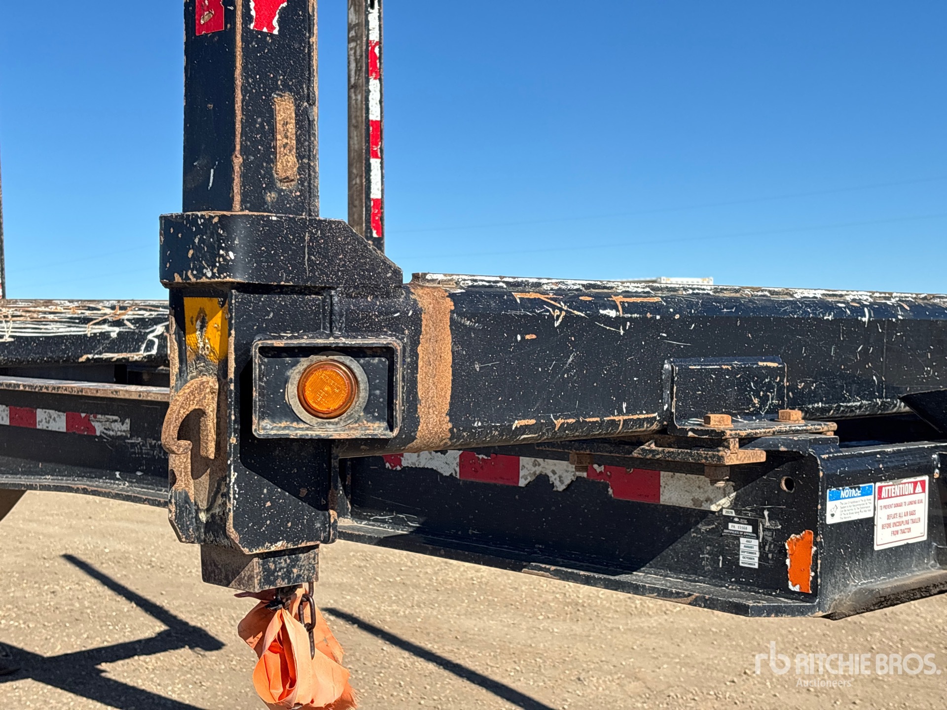 2018 Doepker 53 FT TRI/A HAYRACK
