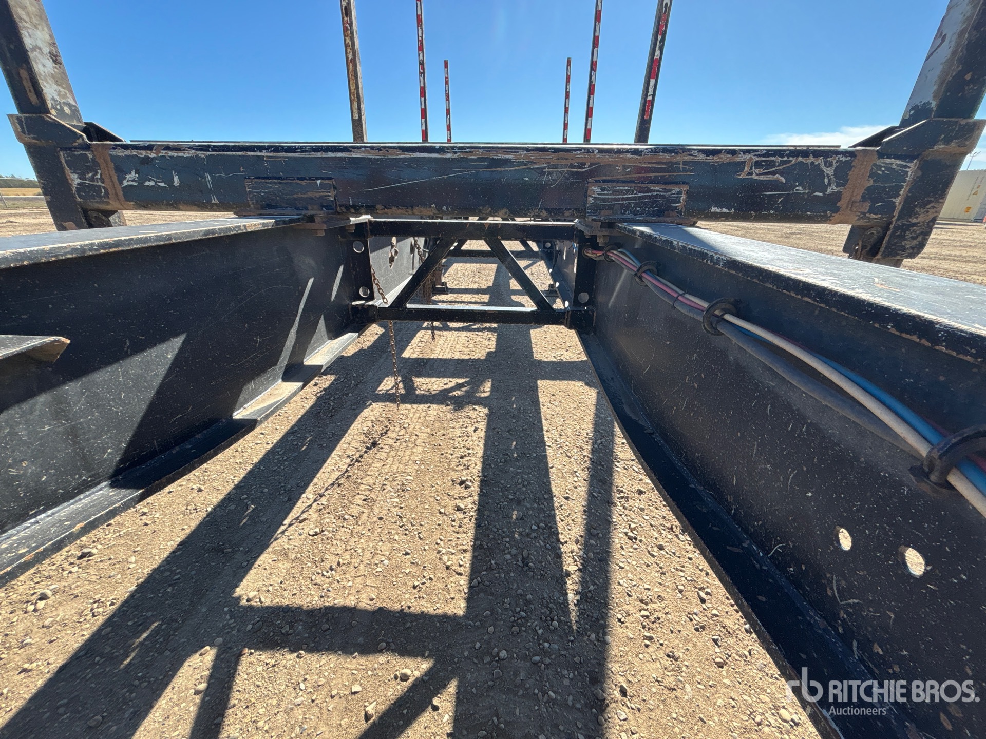2018 Doepker 53 FT TRI/A HAYRACK