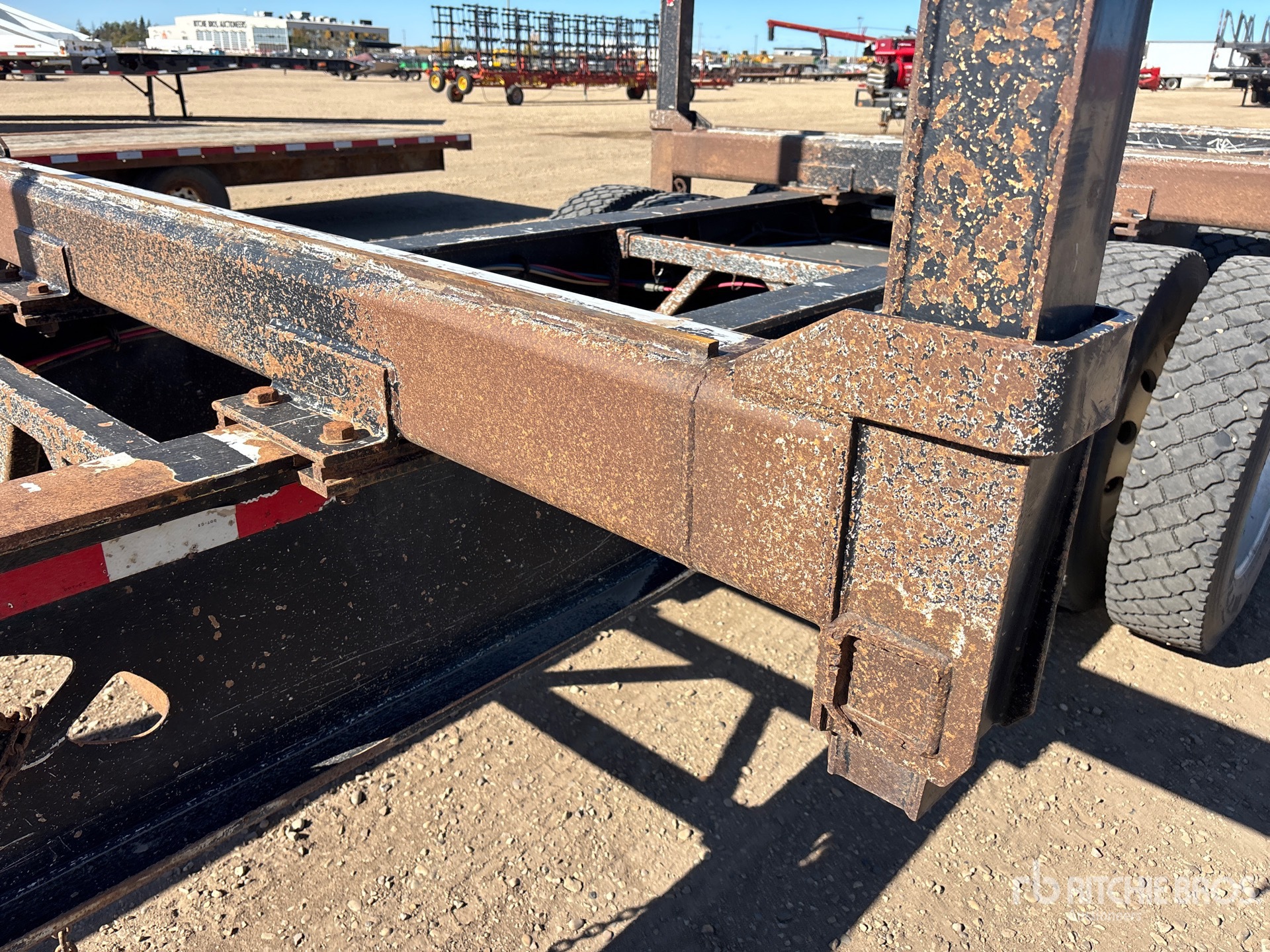 2018 Doepker 53 FT TRI/A HAYRACK