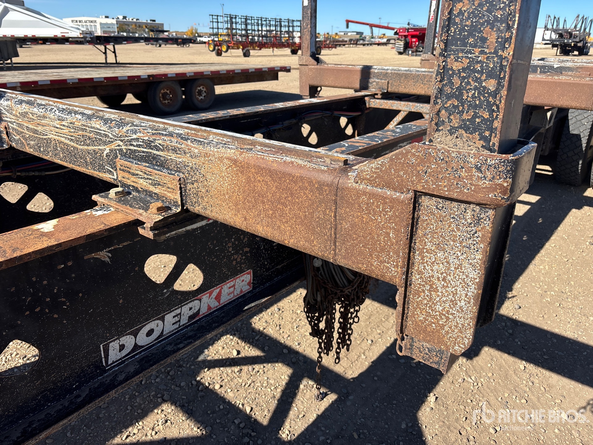 2018 Doepker 53 FT TRI/A HAYRACK