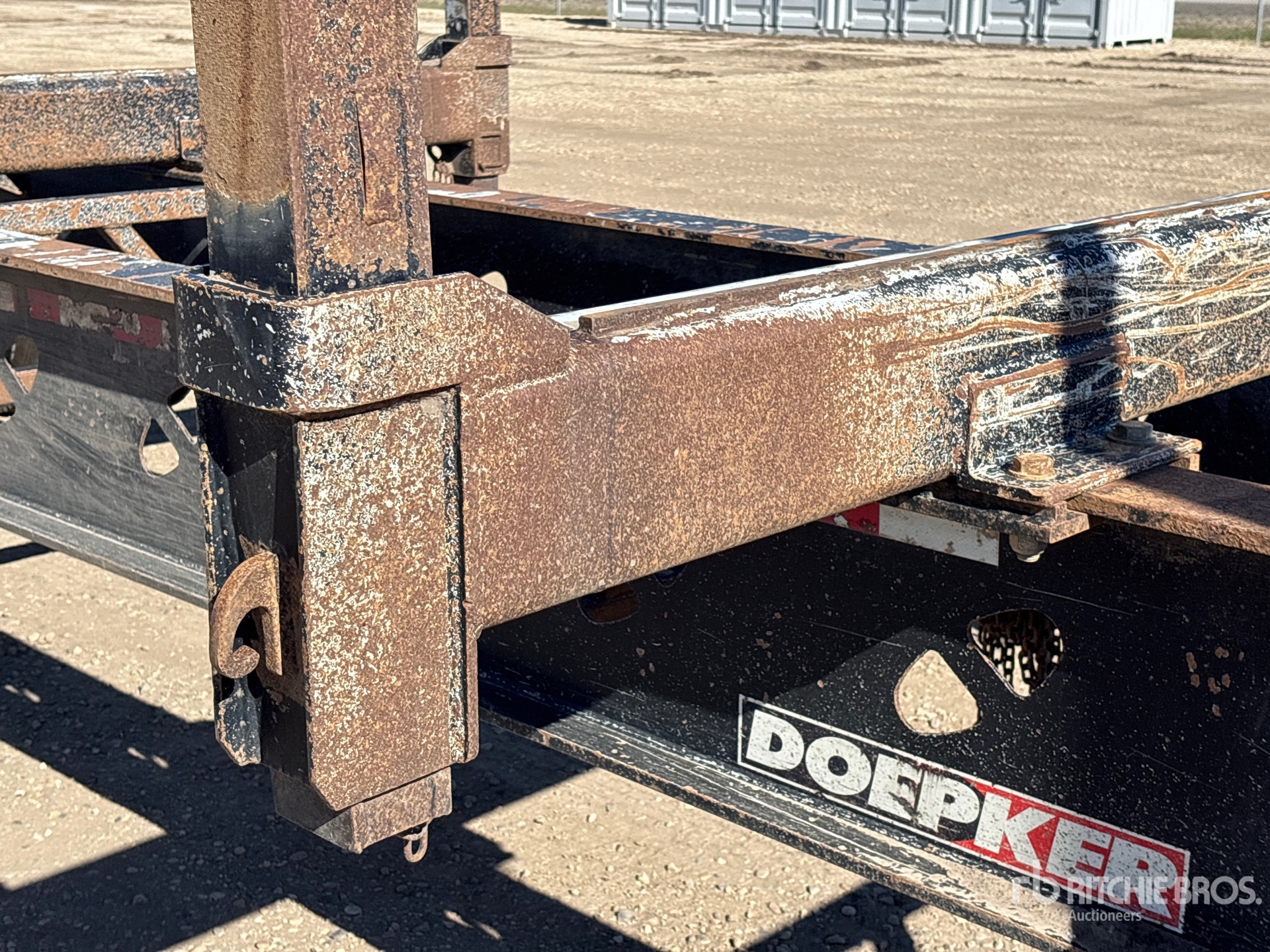 2018 Doepker 53 FT TRI/A HAYRACK