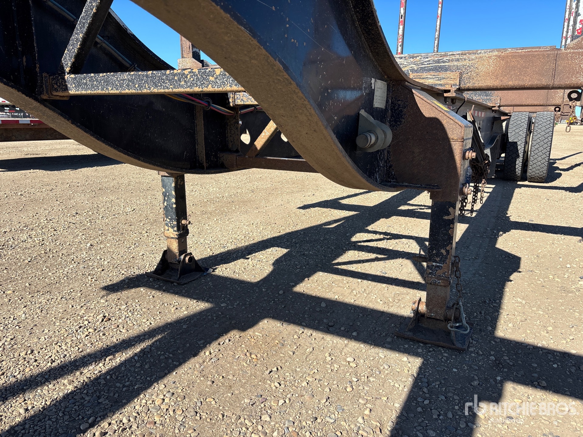 2018 Doepker 53 FT TRI/A HAYRACK