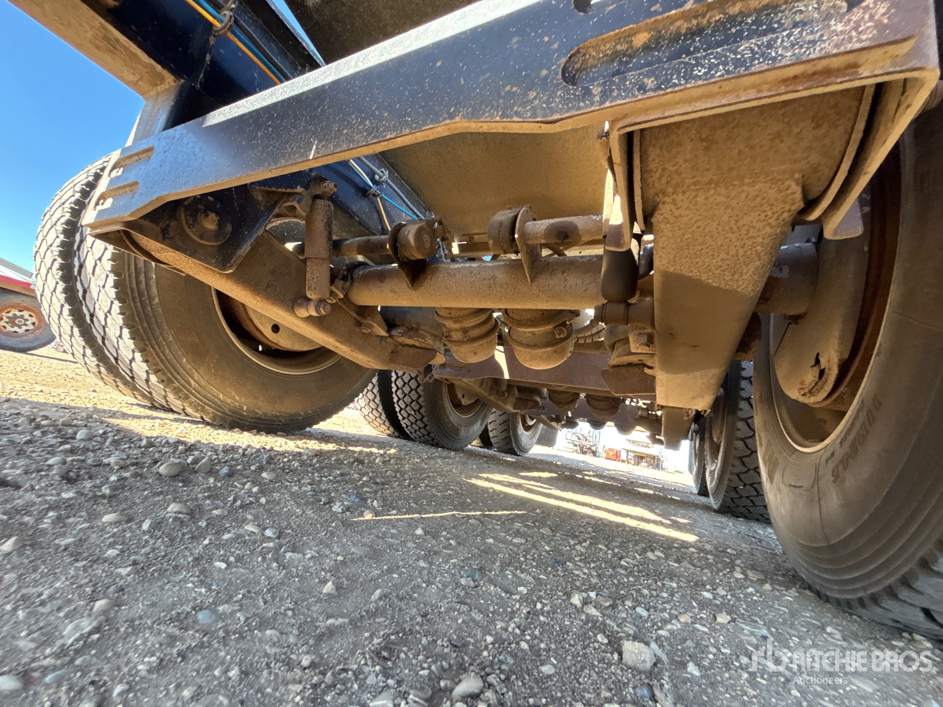 2018 Doepker 53 FT TRI/A HAYRACK