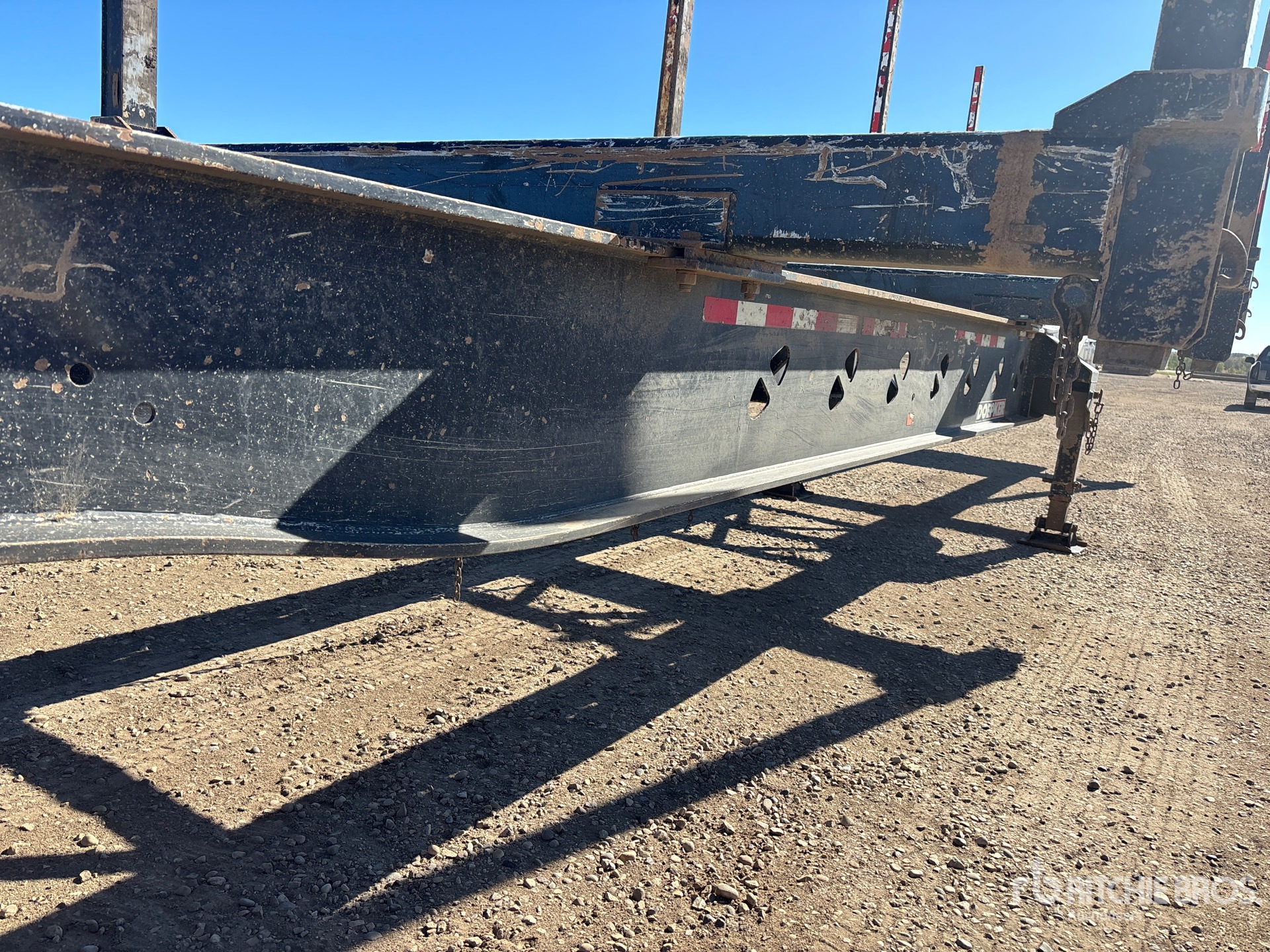 2018 Doepker 53 FT TRI/A HAYRACK