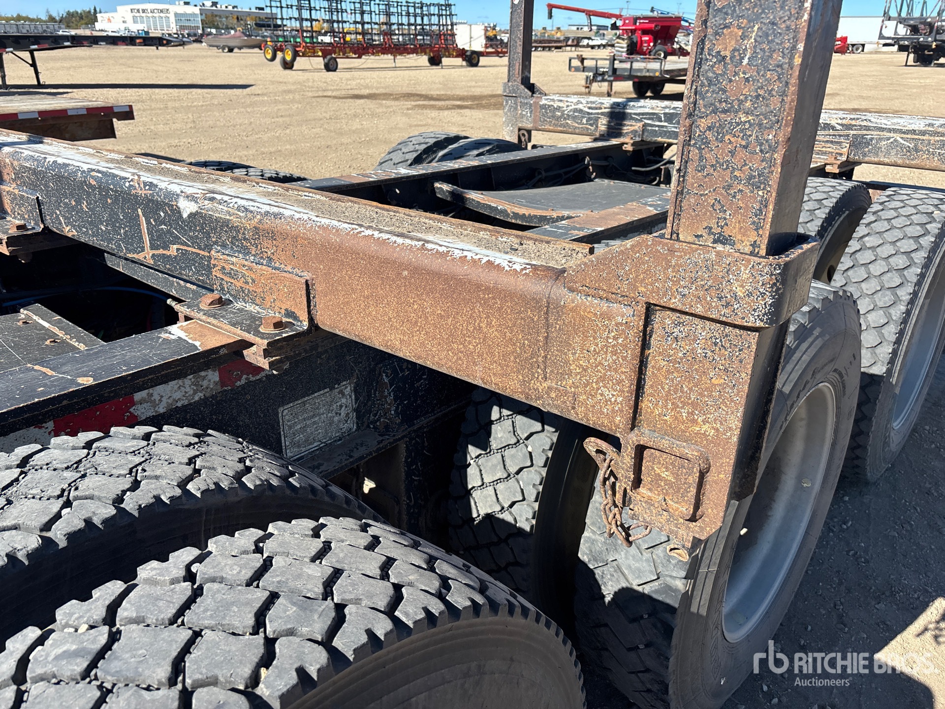 2018 Doepker 53 FT TRI/A HAYRACK