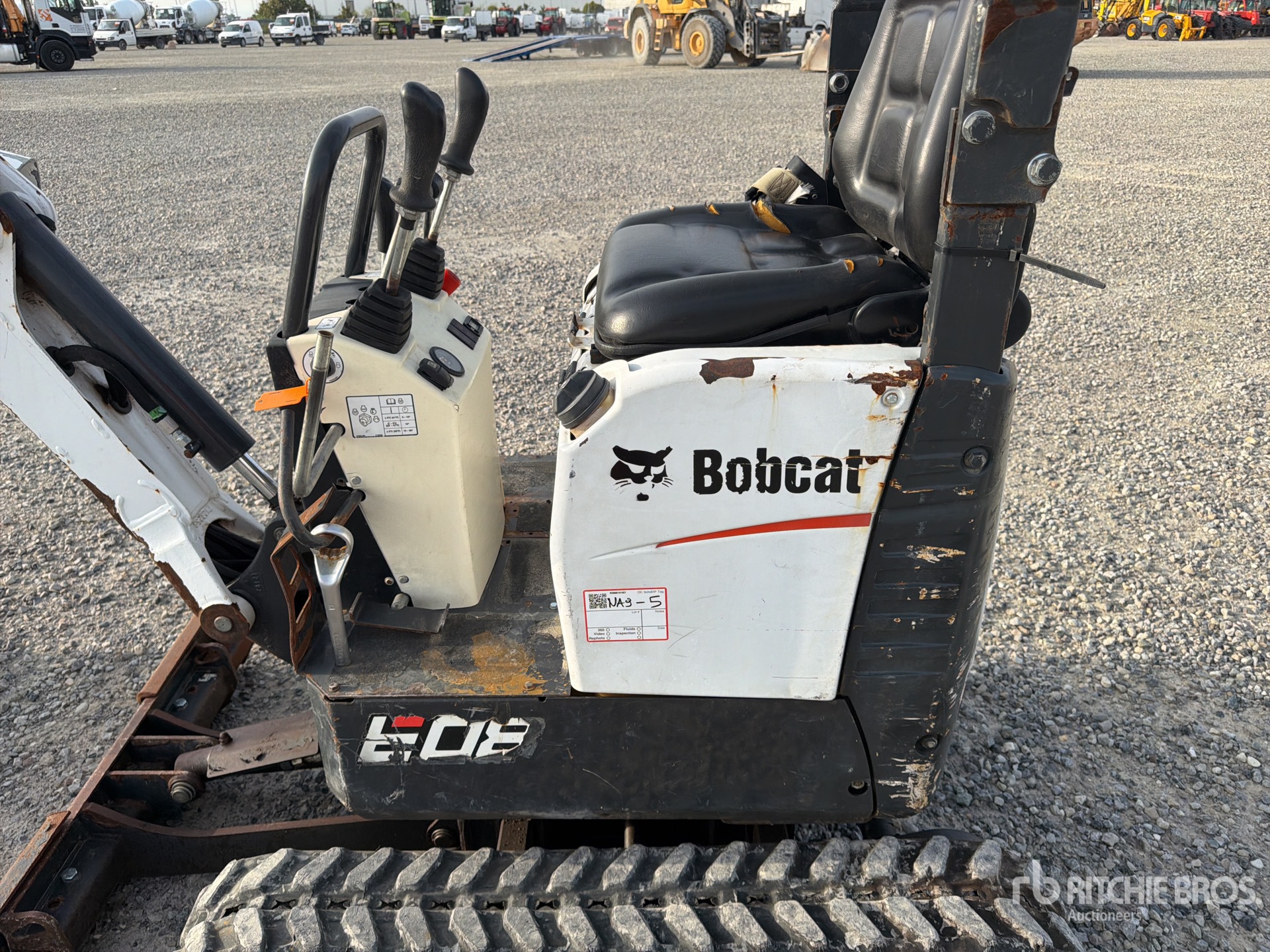 2022 Bobcat E08