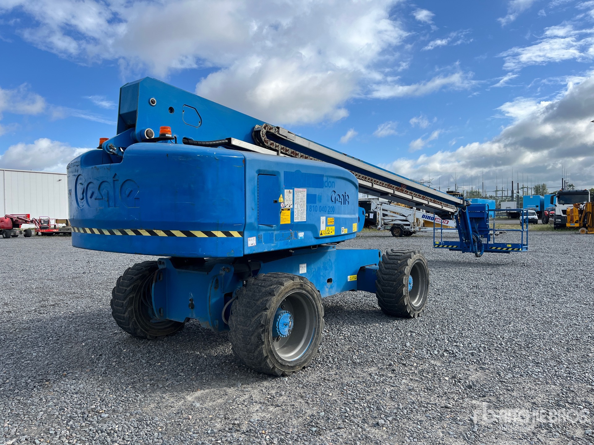 2014 Genie S-85