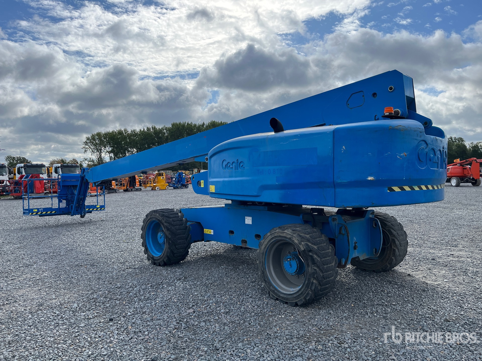 2014 Genie S-85