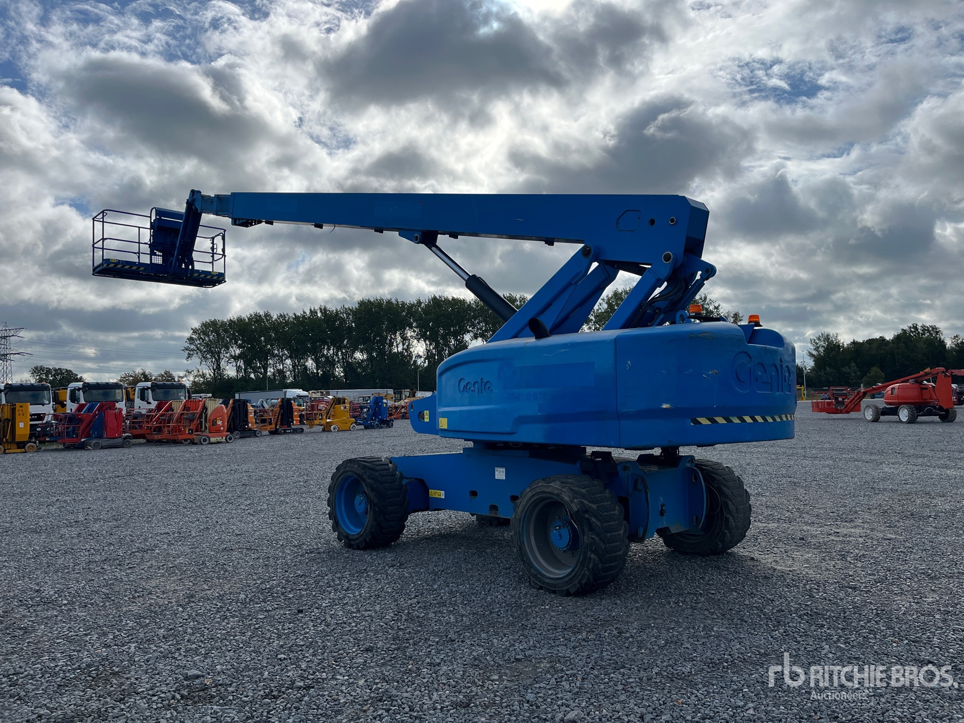 2014 Genie S-85