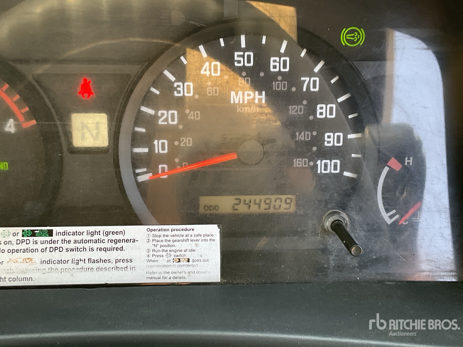 2010 Isuzu NPR75