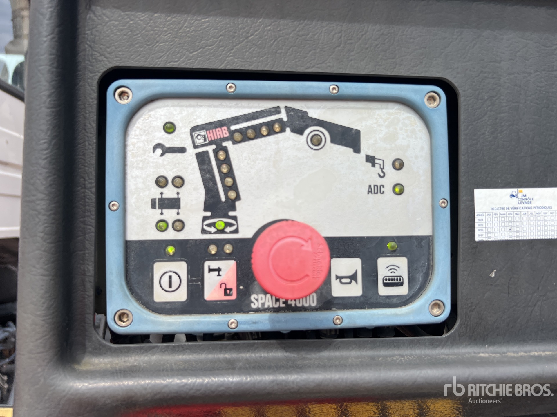 2016 Scania P320