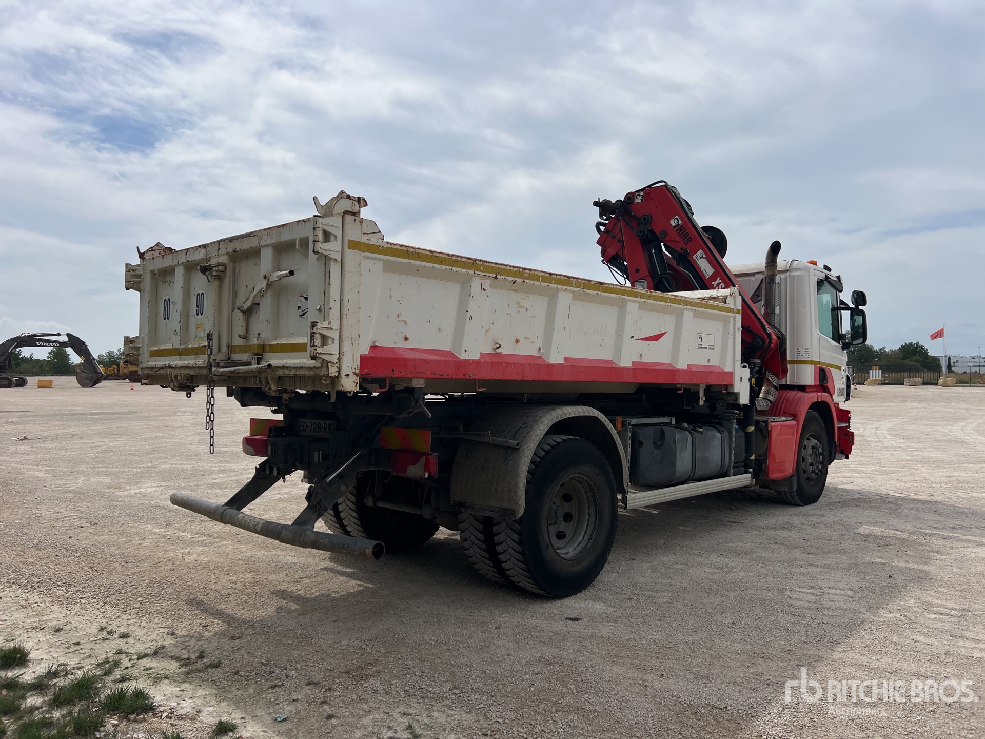 2016 Scania P320