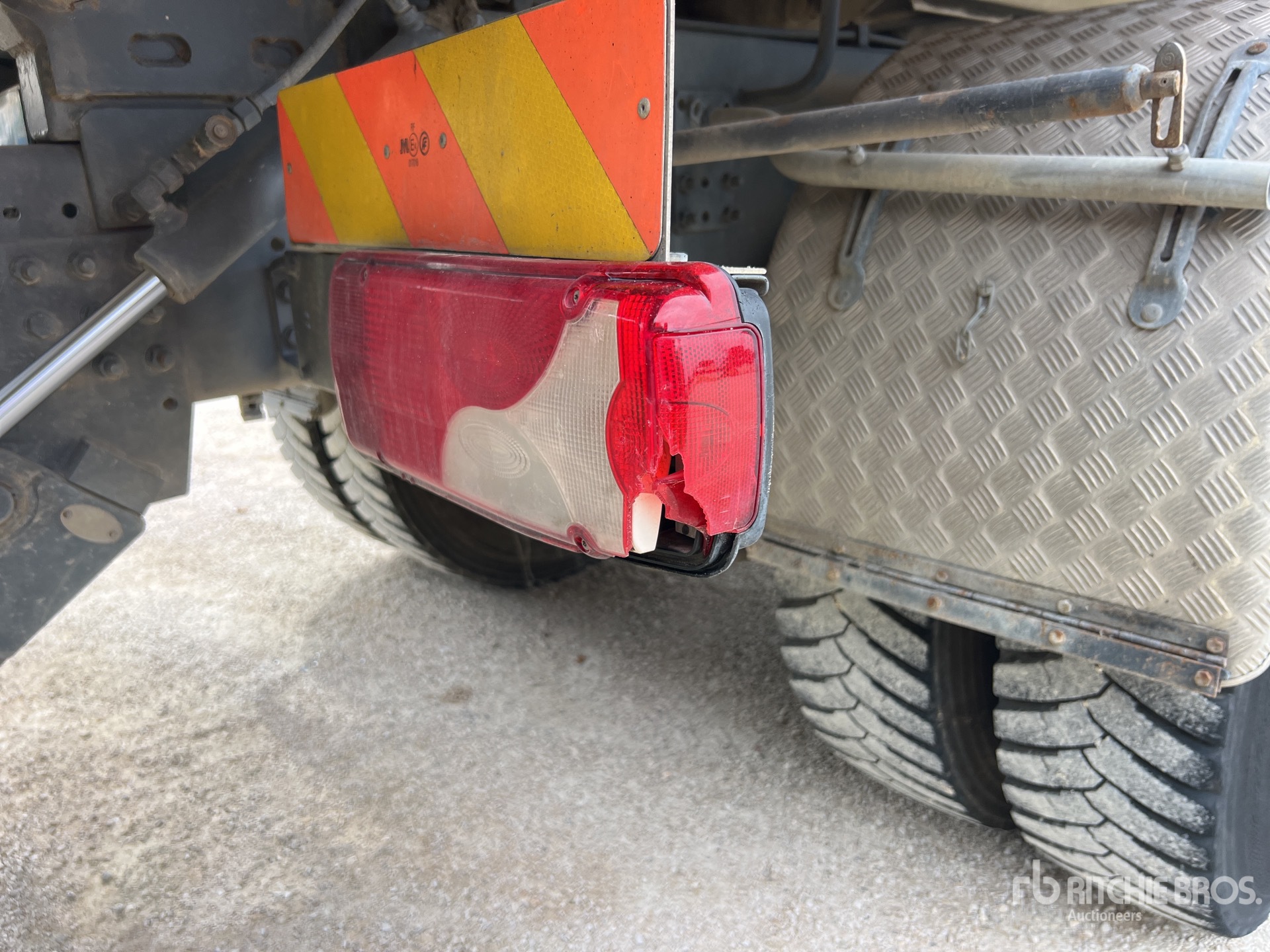 2016 Scania P320