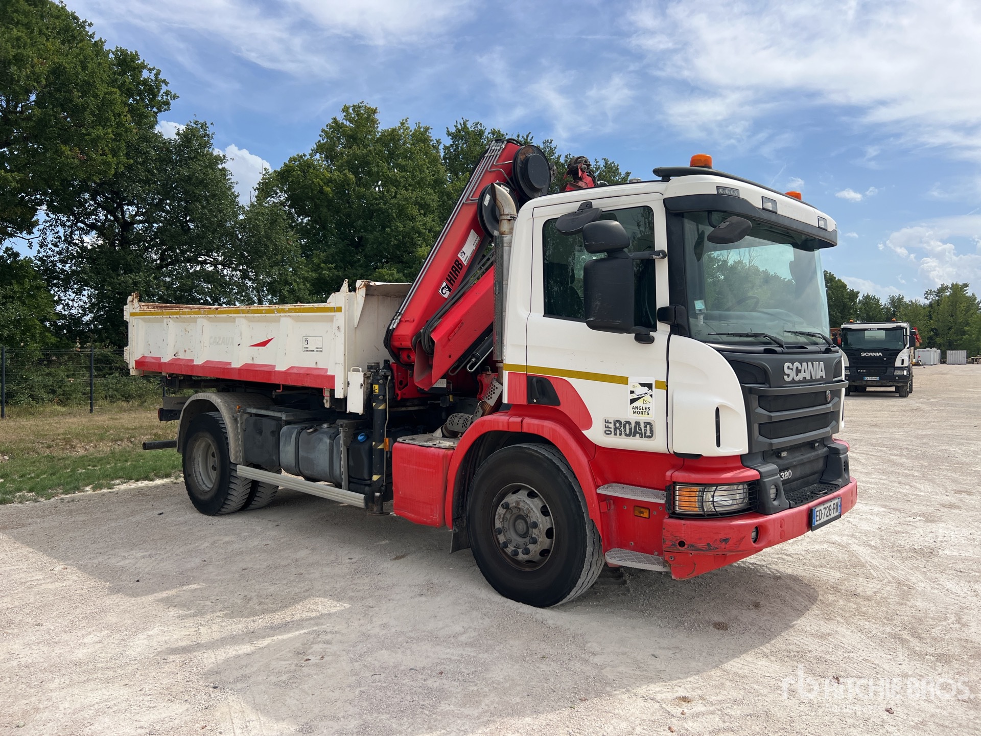 2016 Scania P320